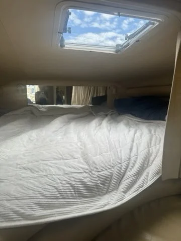 1998 Sea Ray 310 SUNDANCER Image Thumbnail #12