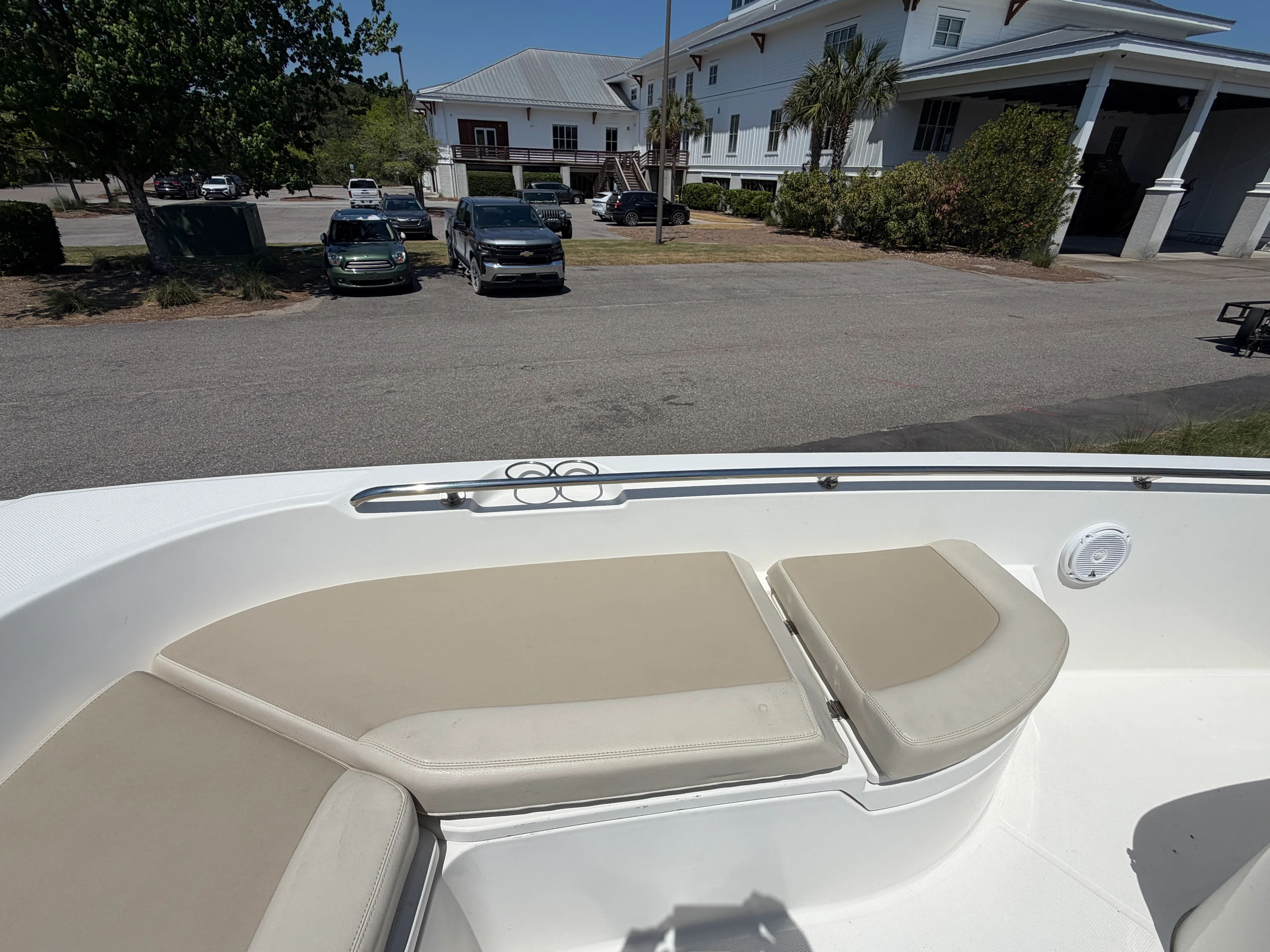 2017 Boston Whaler 270 DAUNTLESS Image Thumbnail #22