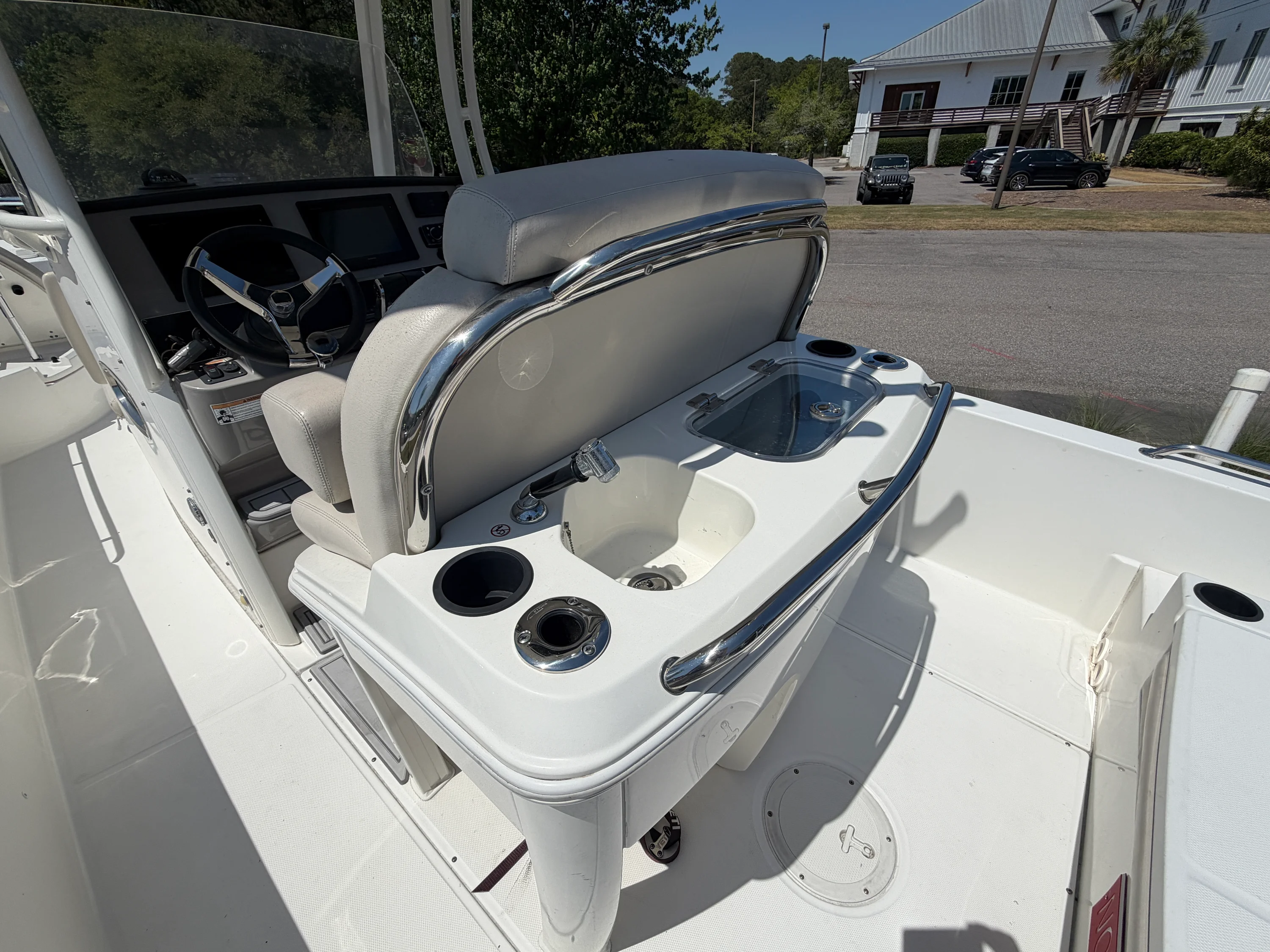 2017 Boston Whaler 270 DAUNTLESS Image Thumbnail #7