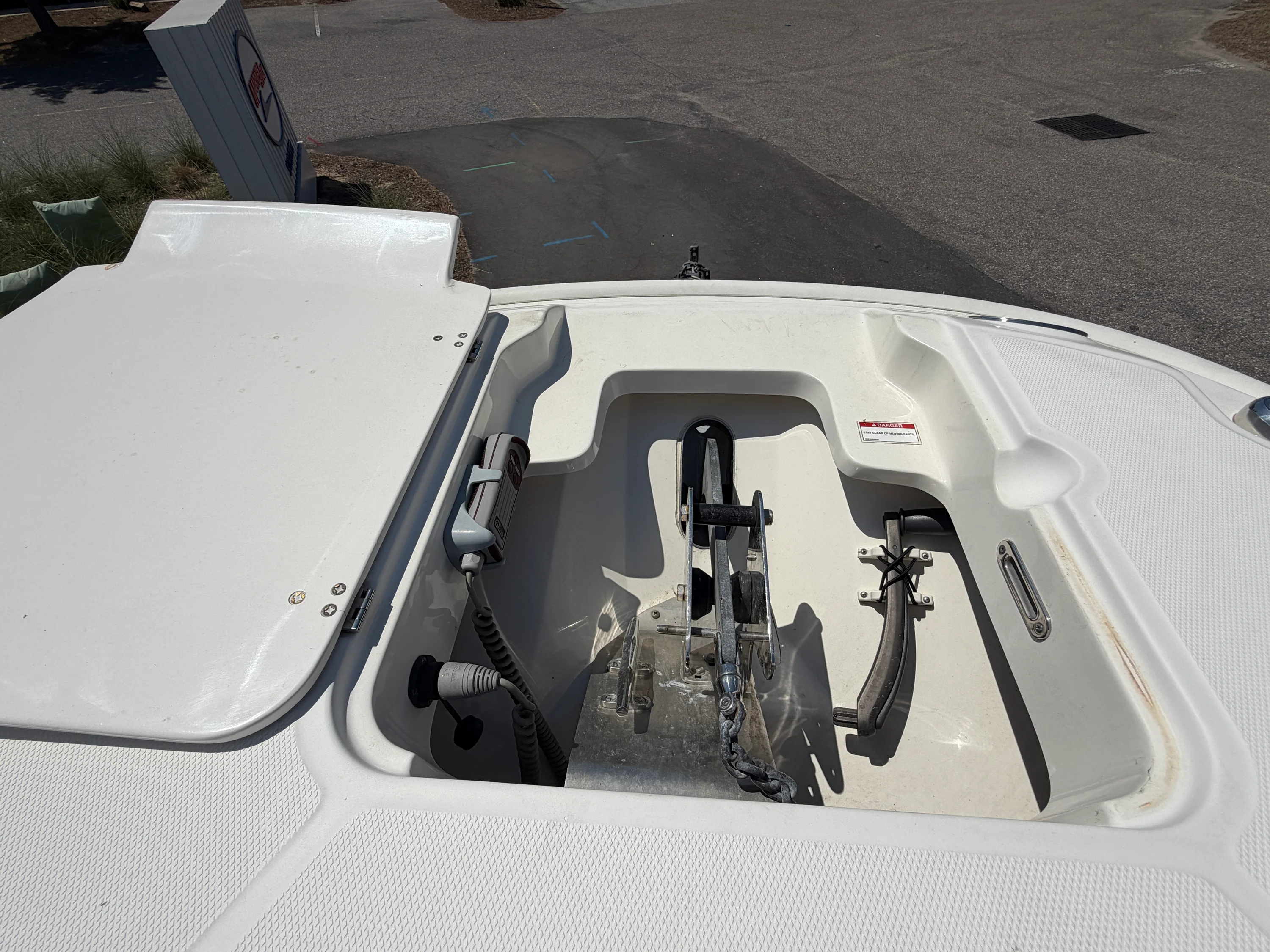 2017 Boston Whaler 270 DAUNTLESS Image Thumbnail #27