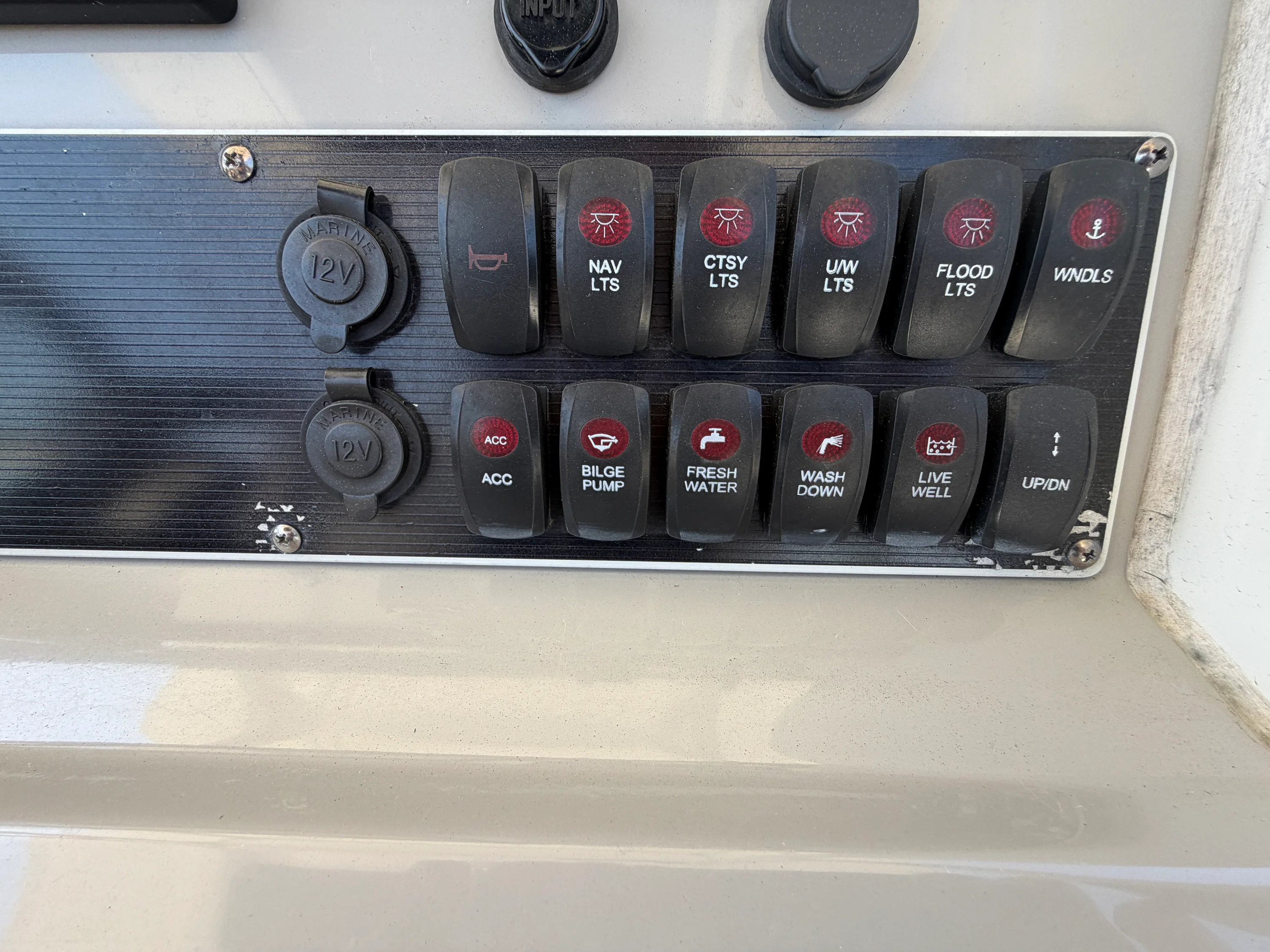 2017 Boston Whaler 270 DAUNTLESS Image Thumbnail #14