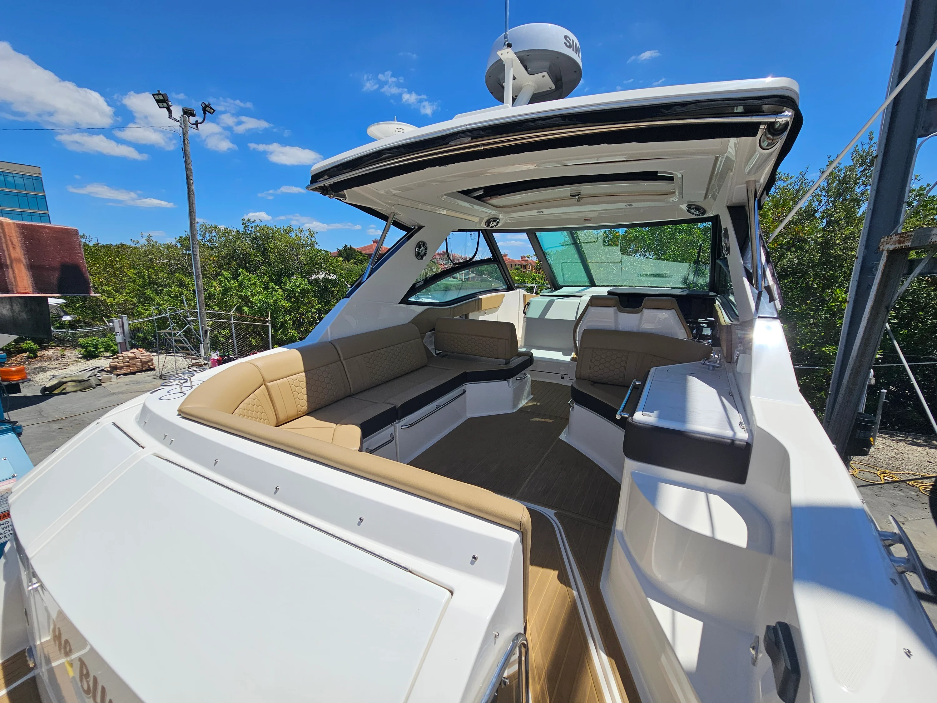 2024 Sea Ray SUNDANCER 320 OB Image Thumbnail #15