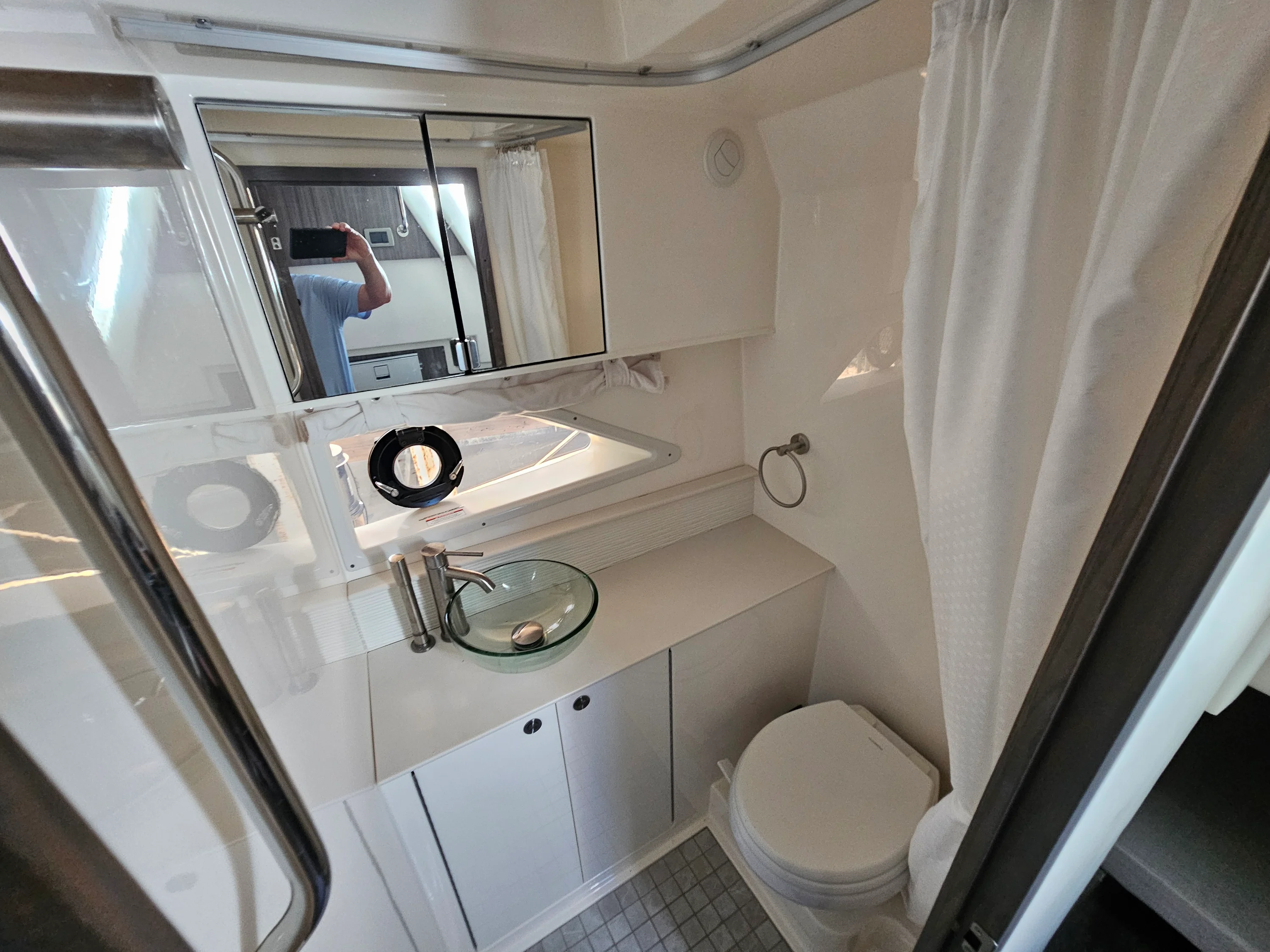 2024 Sea Ray SUNDANCER 320 OB Image Thumbnail #35