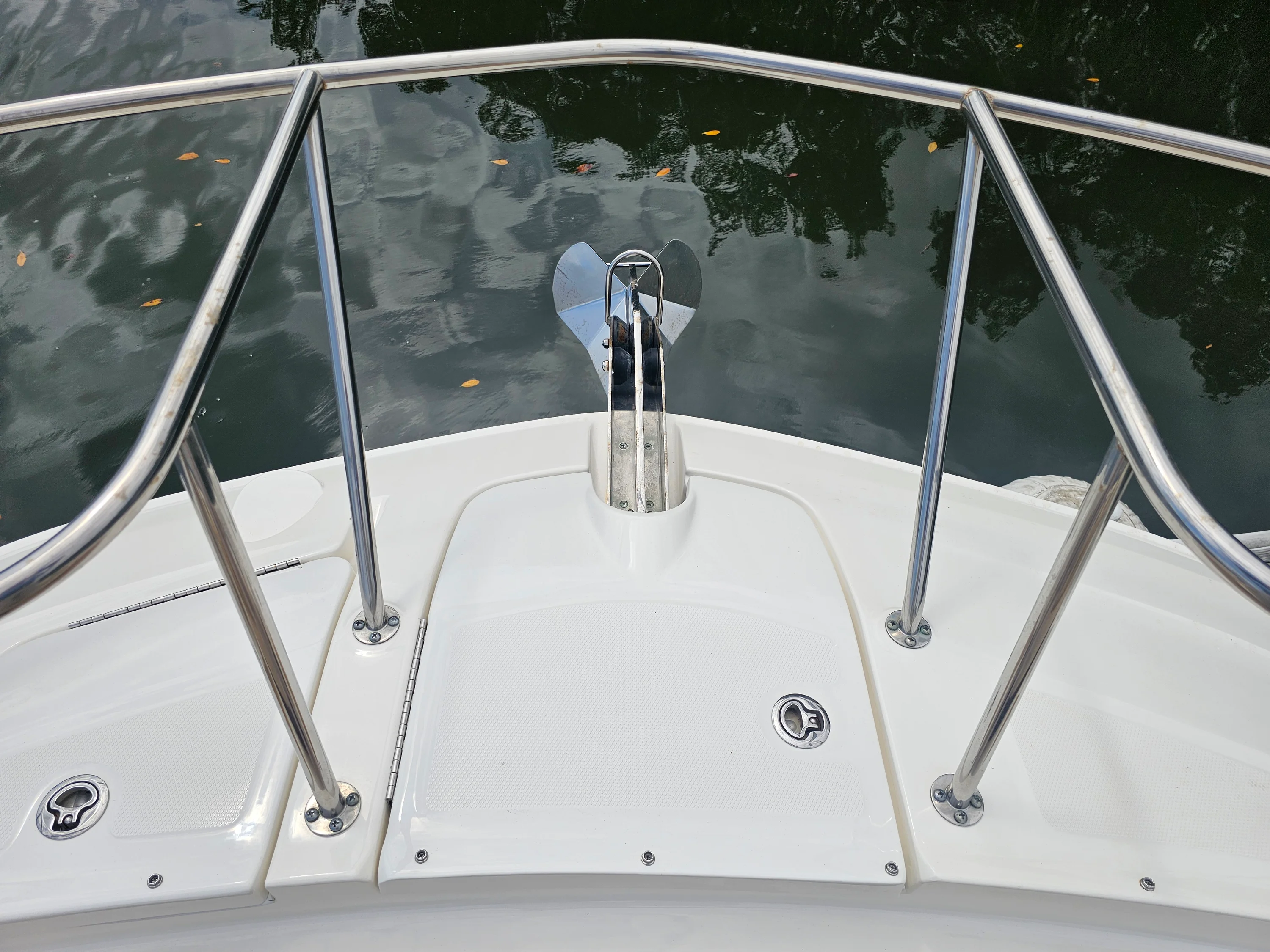 2024 Sea Ray SUNDANCER 320 OB Image Thumbnail #9