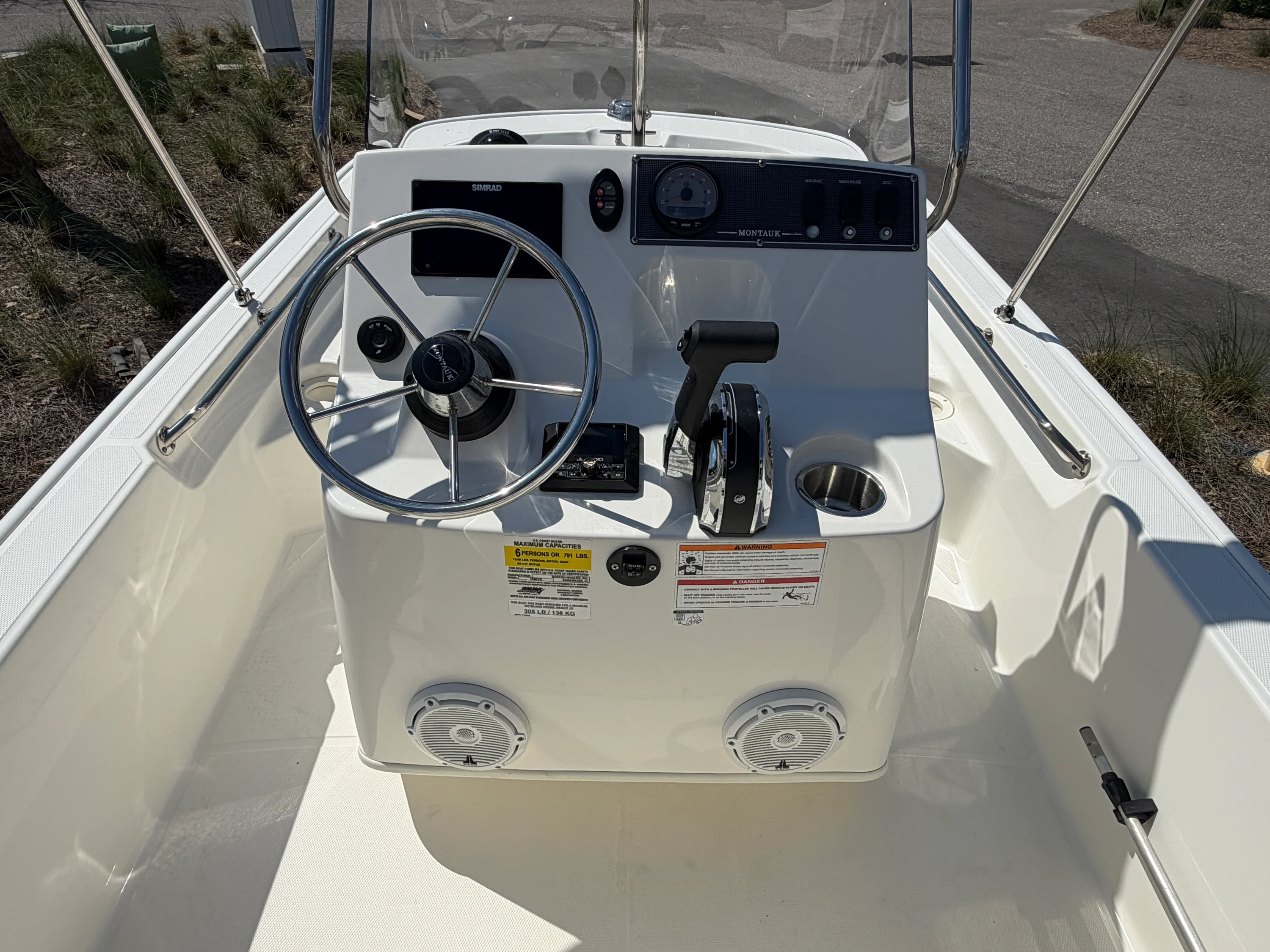 2024 Boston Whaler 150 MONTAUK Image Thumbnail #7