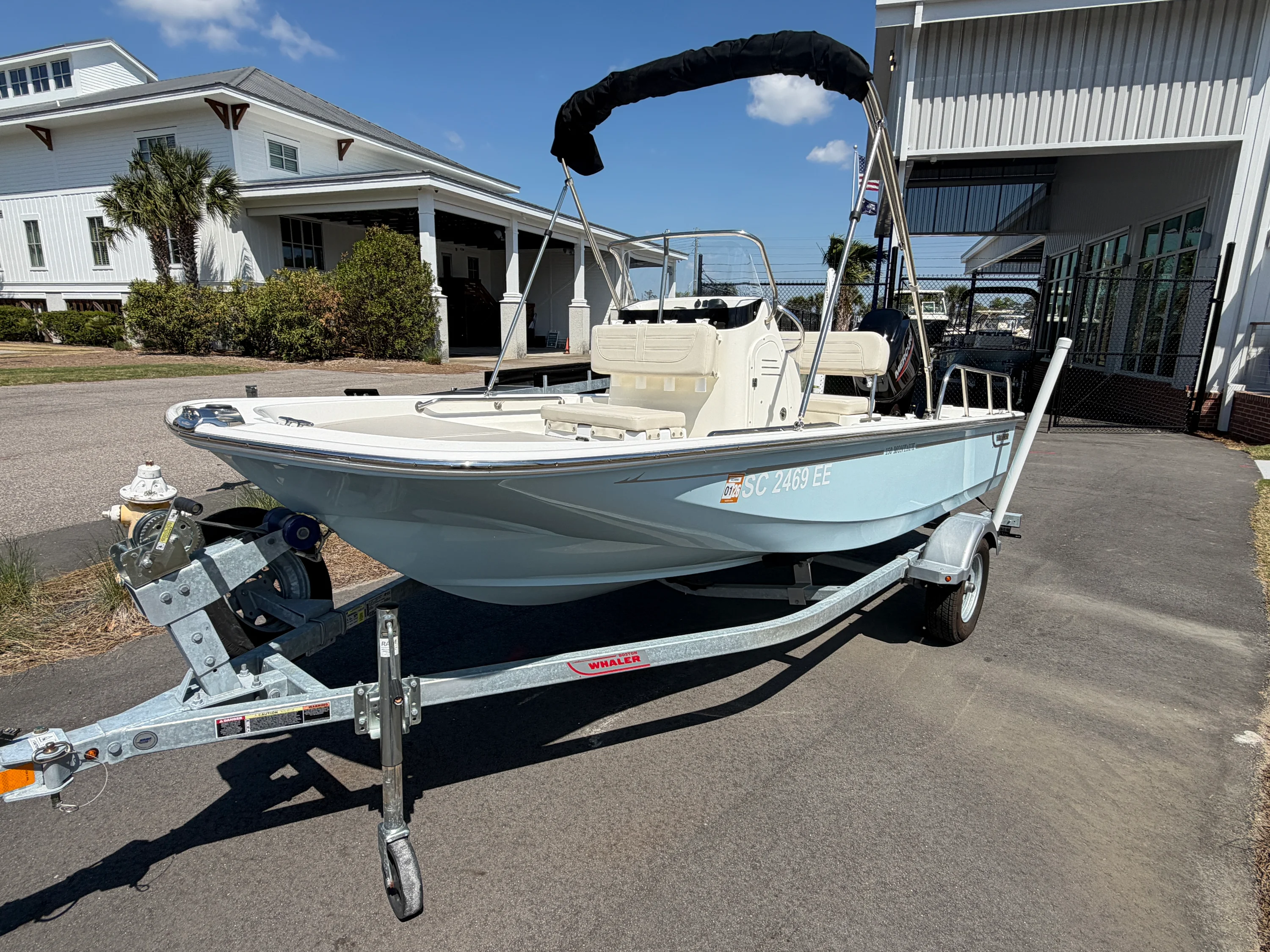 2024 Boston Whaler 150 MONTAUK Image Thumbnail #1