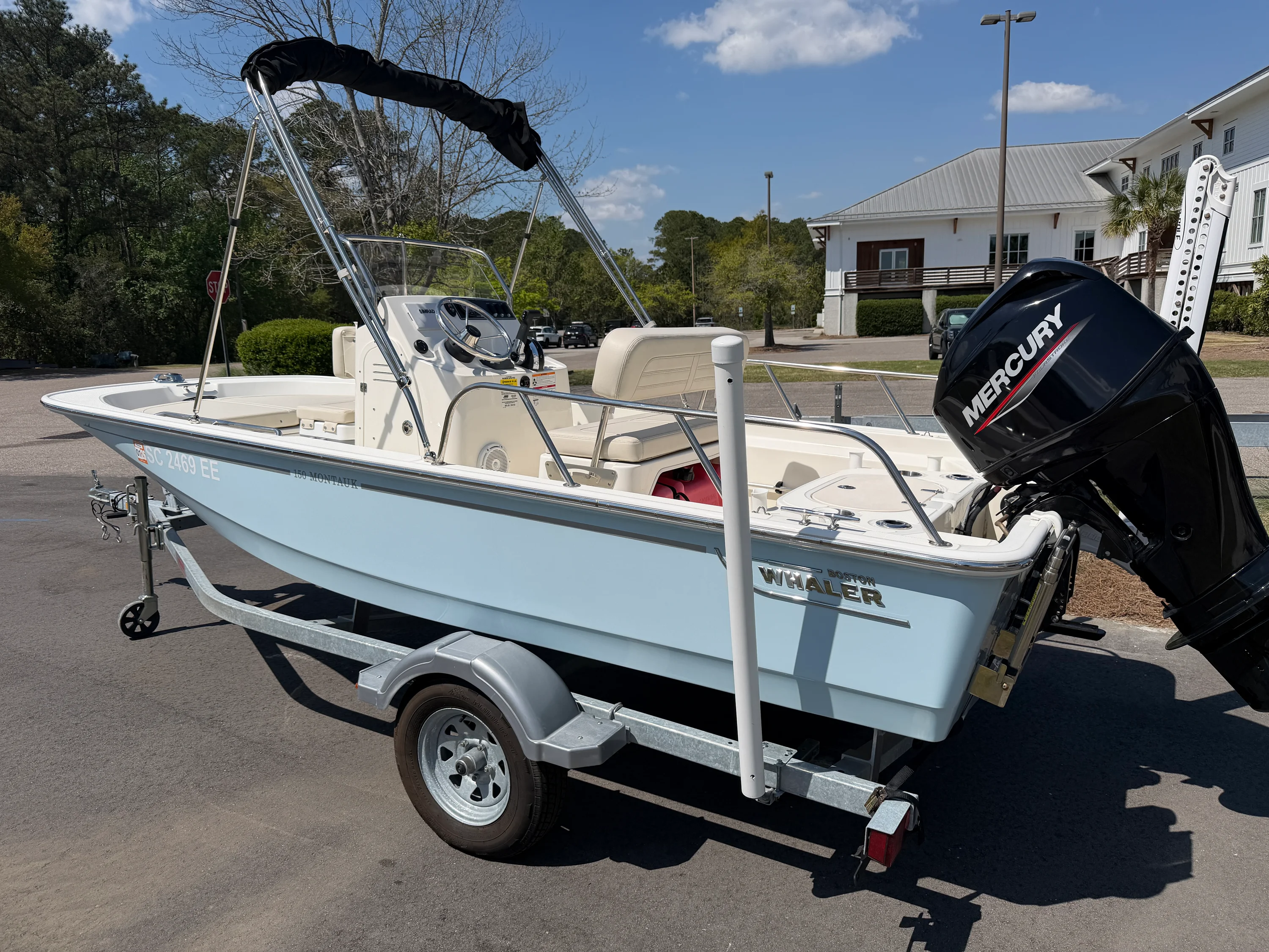 2024 Boston Whaler 150 MONTAUK Image Thumbnail #0