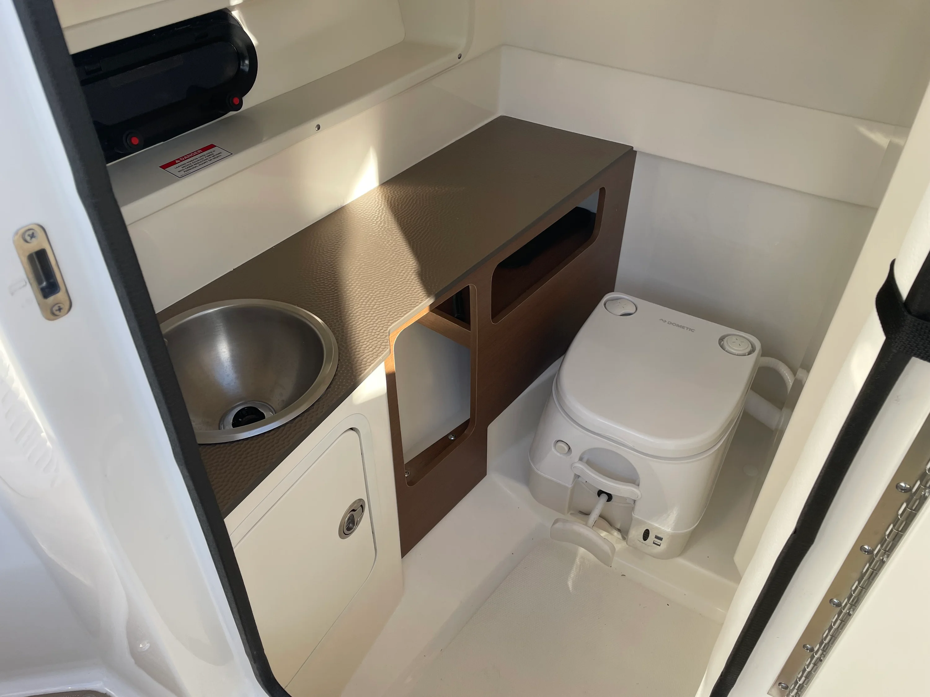 2018 Sea Ray 270 SUNDECK Image Thumbnail #34