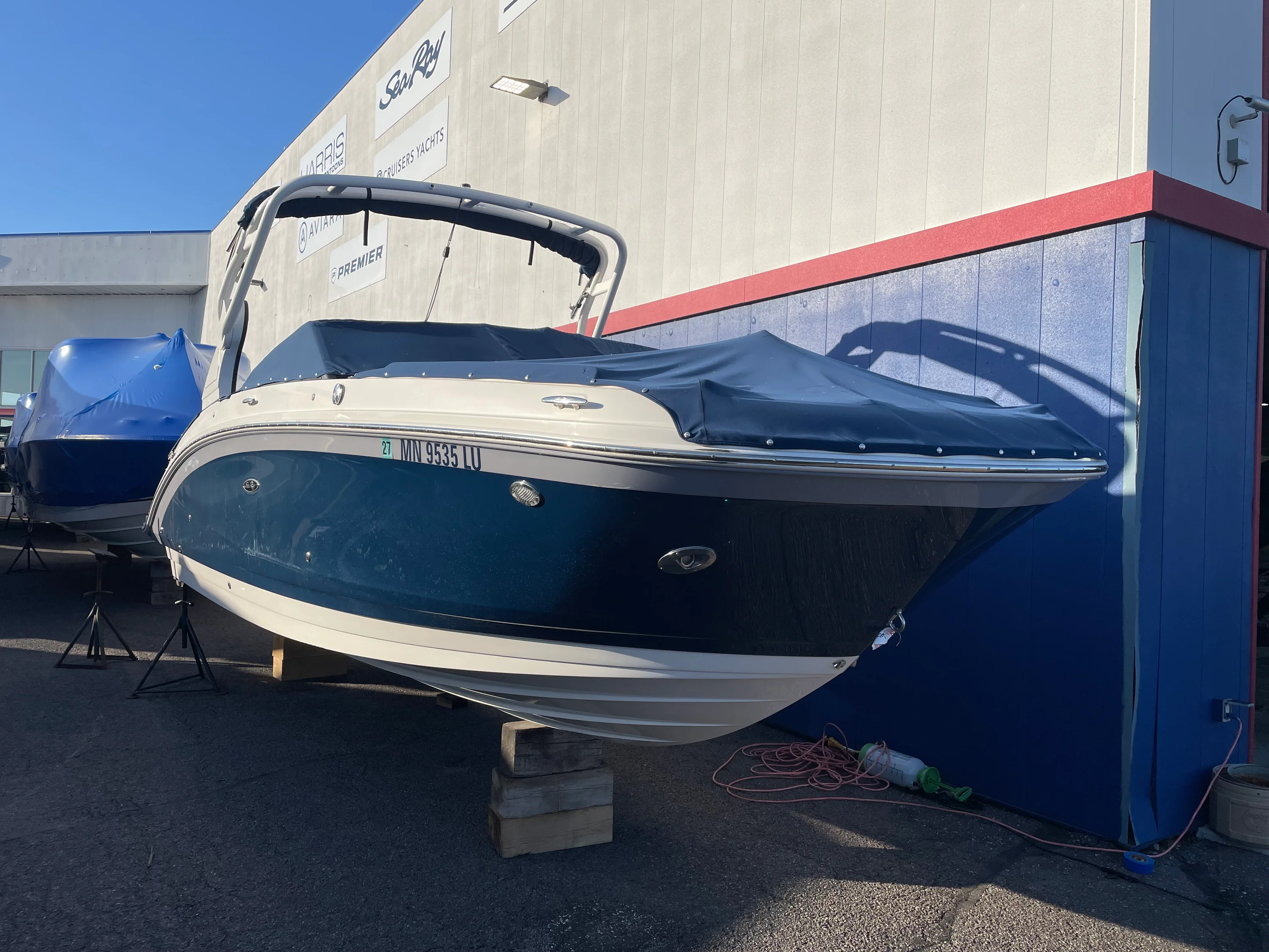 2018 Sea Ray 270 SUNDECK Image Thumbnail #1