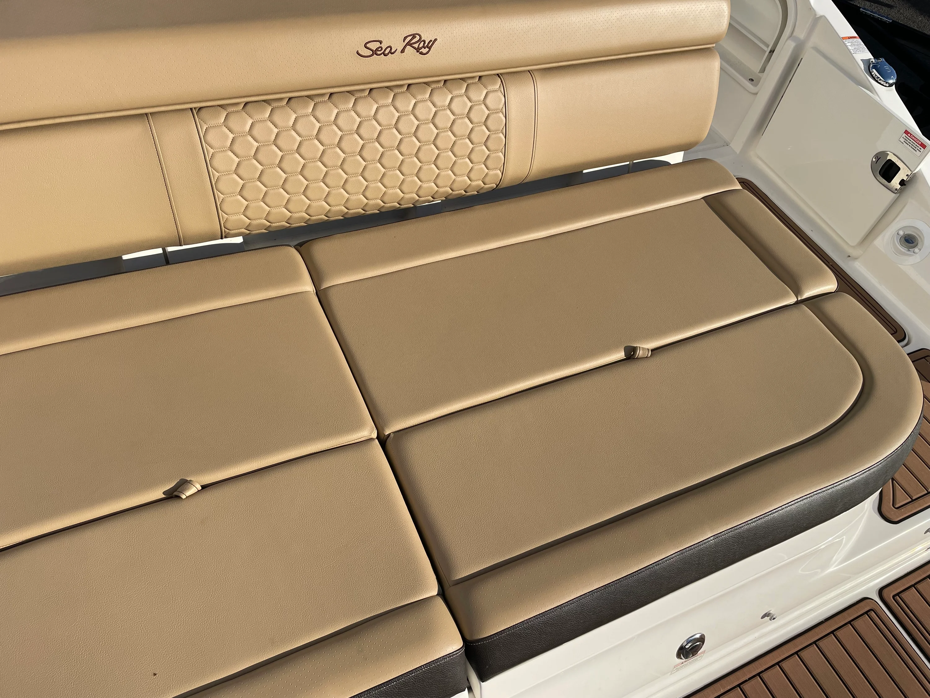 2018 Sea Ray 270 SUNDECK Image Thumbnail #40