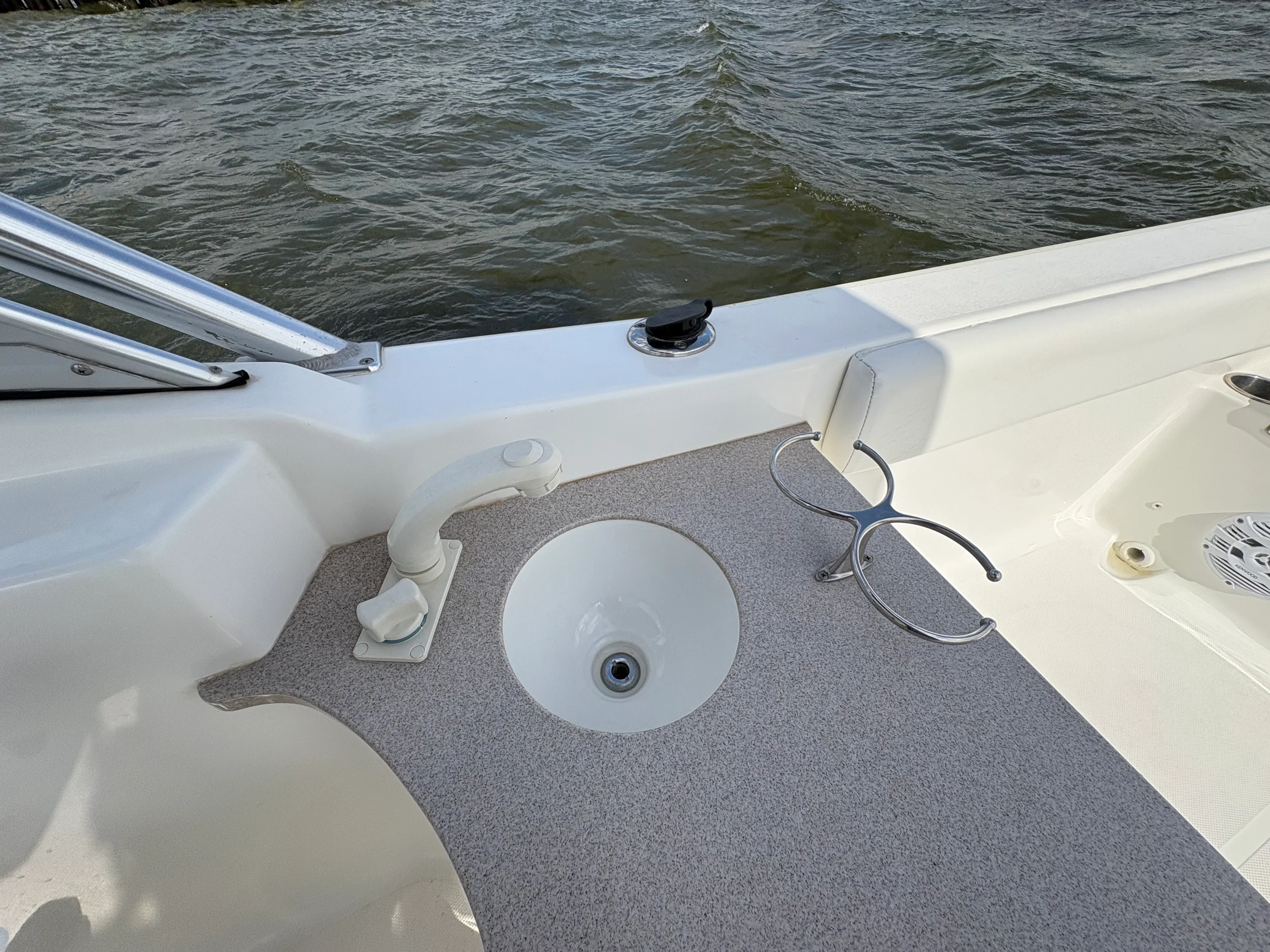 2013 Sea Hunt ESCAPE 234 LE Image Thumbnail #32