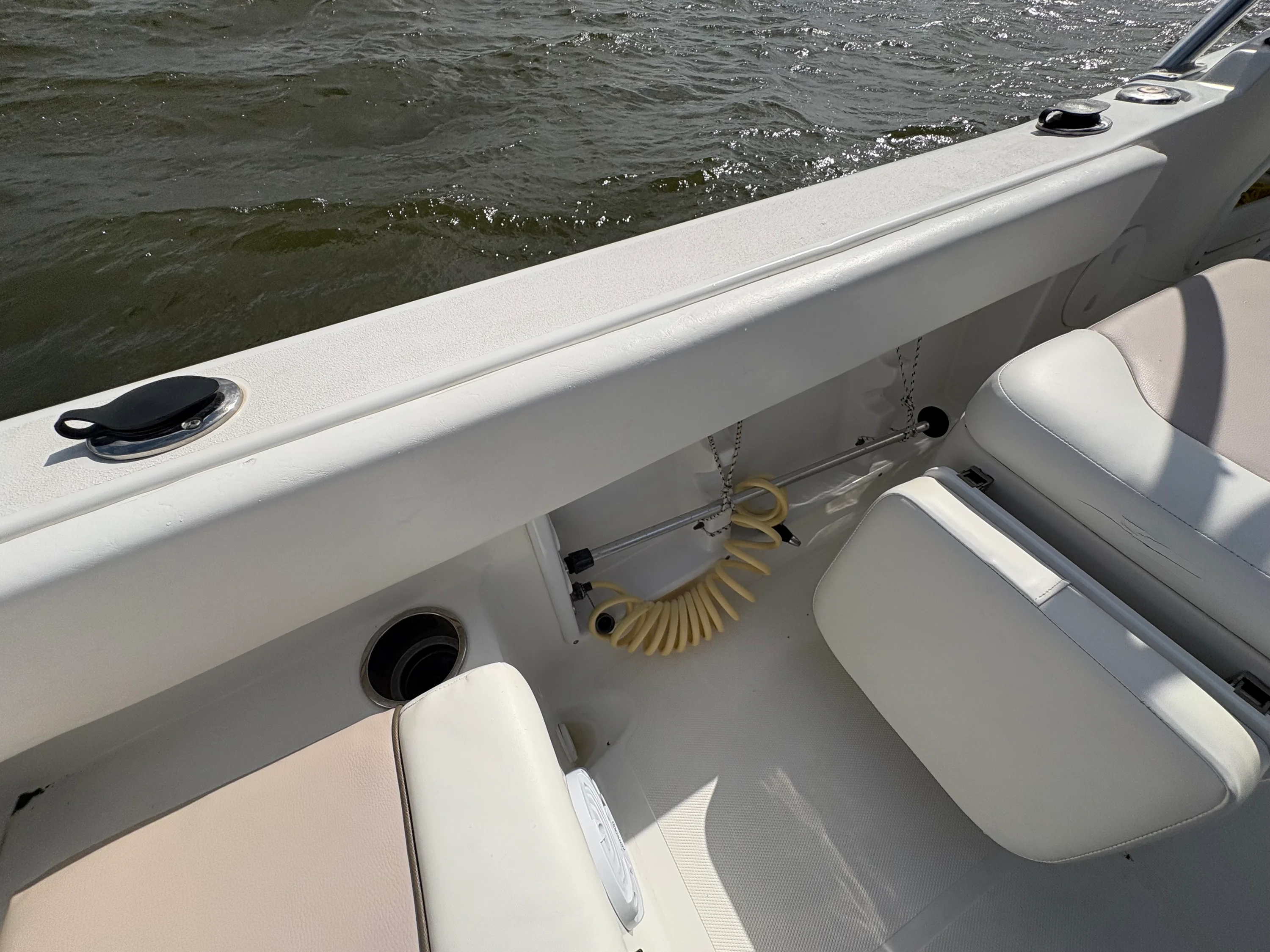 2013 Sea Hunt ESCAPE 234 LE Image Thumbnail #24