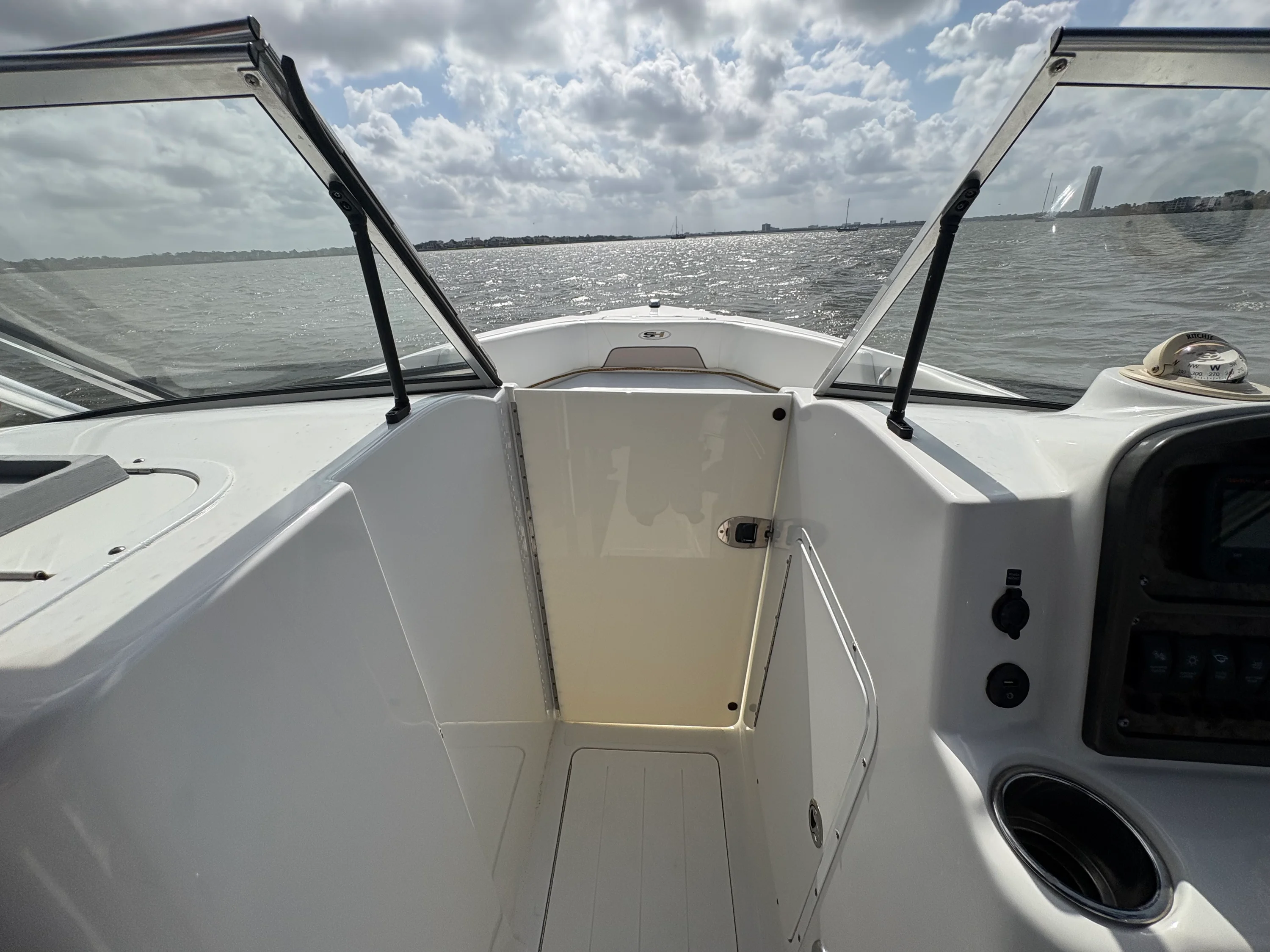 2013 Sea Hunt ESCAPE 234 LE Image Thumbnail #20