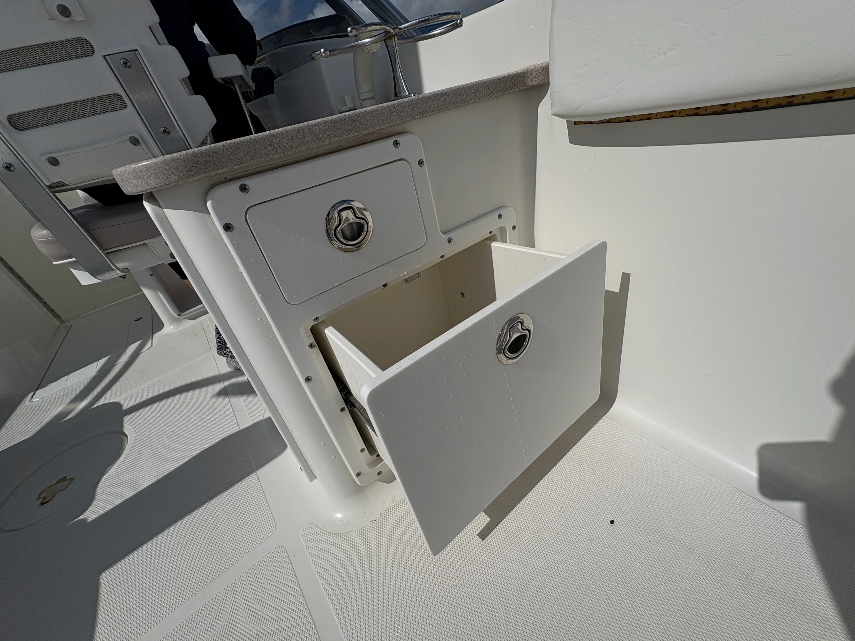 2013 Sea Hunt ESCAPE 234 LE Image Thumbnail #33