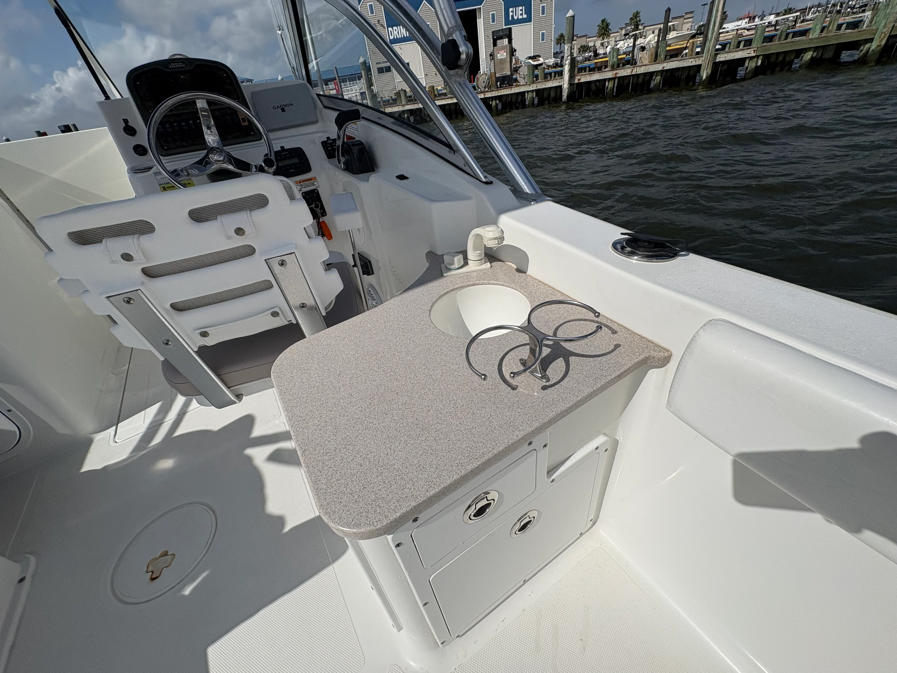 2013 Sea Hunt ESCAPE 234 LE Image Thumbnail #35