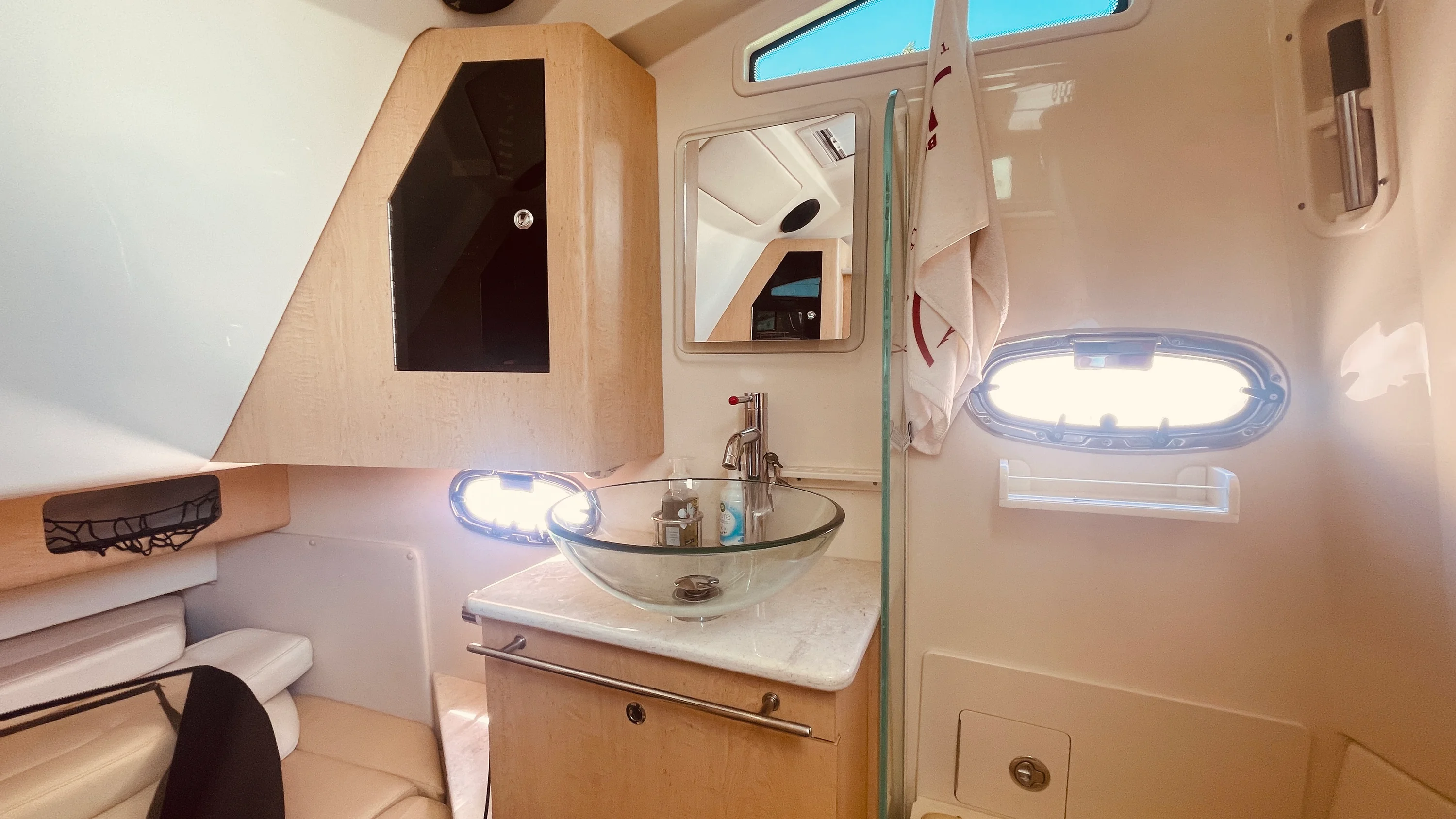 2013 Boston Whaler 370 OUTRAGE Image Thumbnail #37