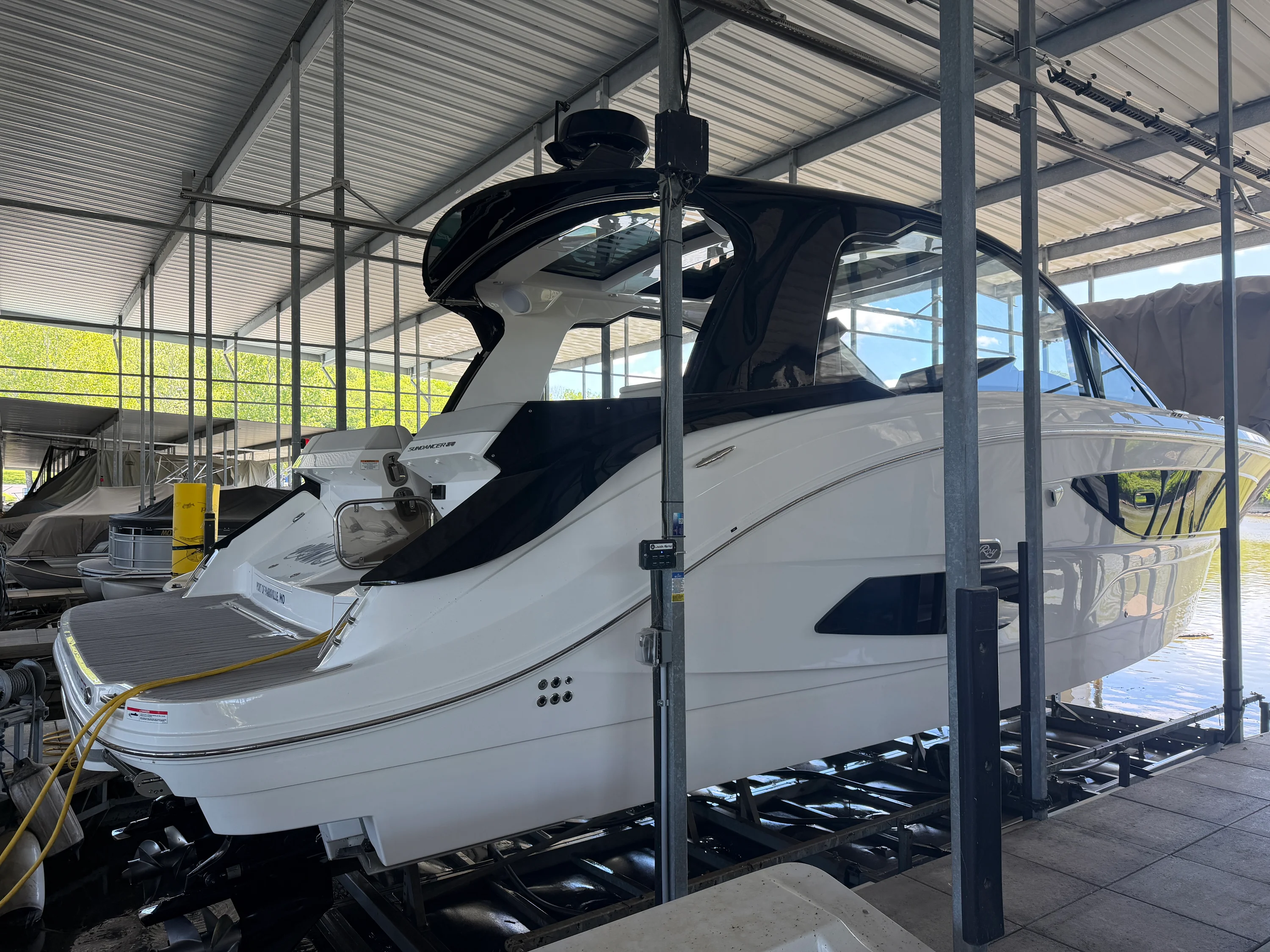 2023 Sea Ray 370 DA Image Thumbnail #1