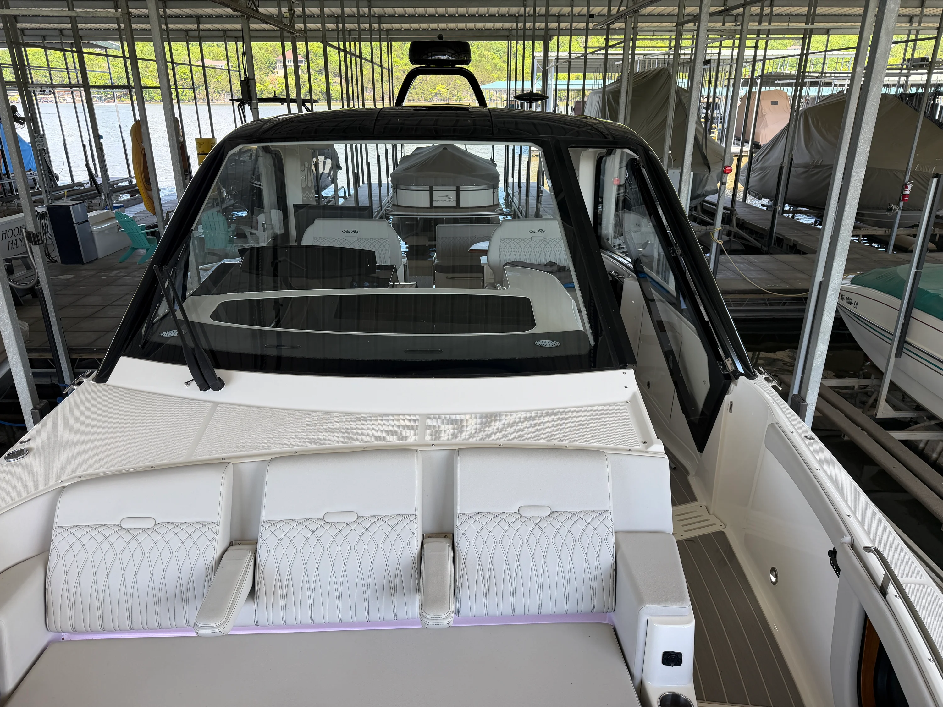 2023 Sea Ray 370 DA Image Thumbnail #10