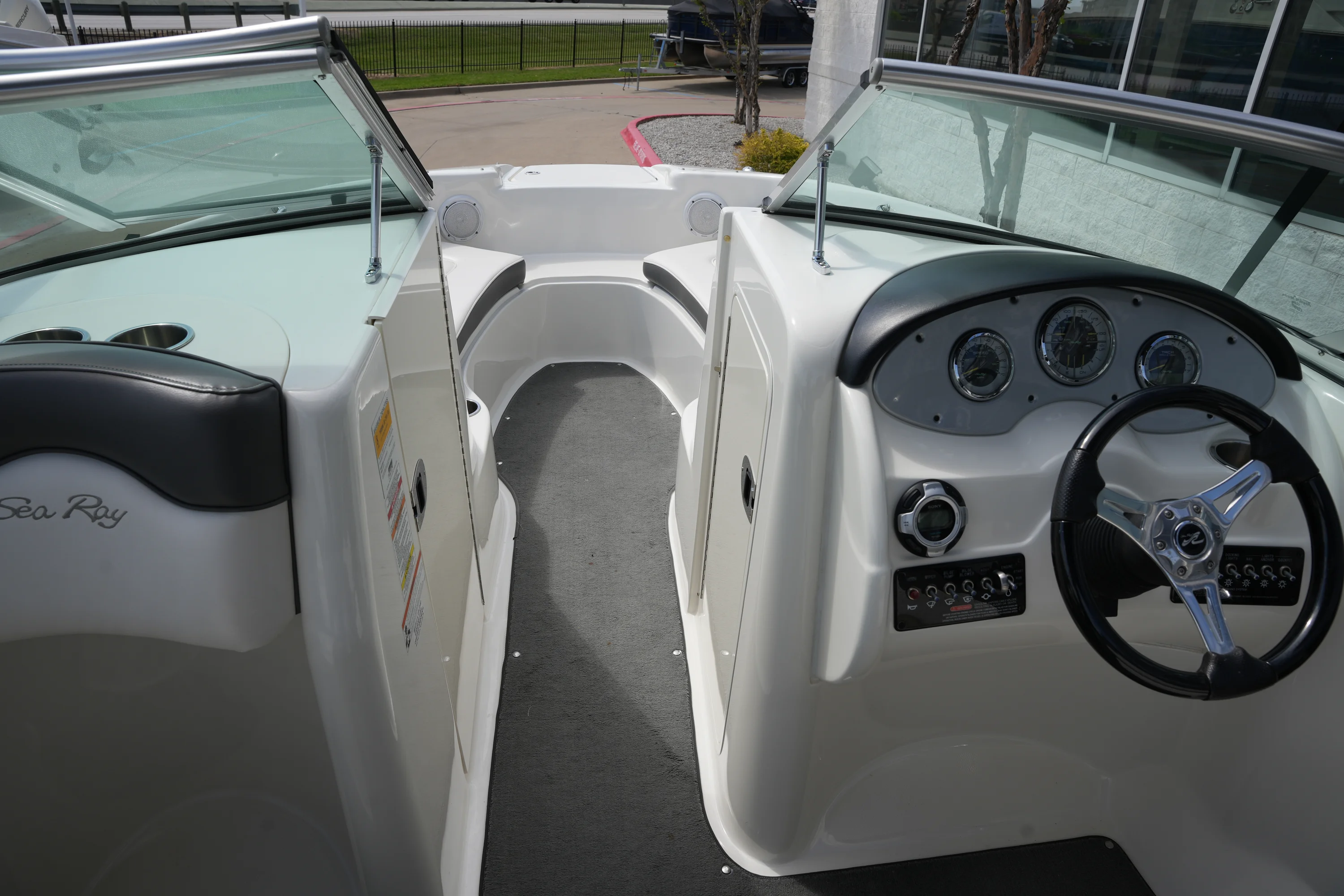 2011 Sea Ray 200 Sundeck Image Thumbnail #25