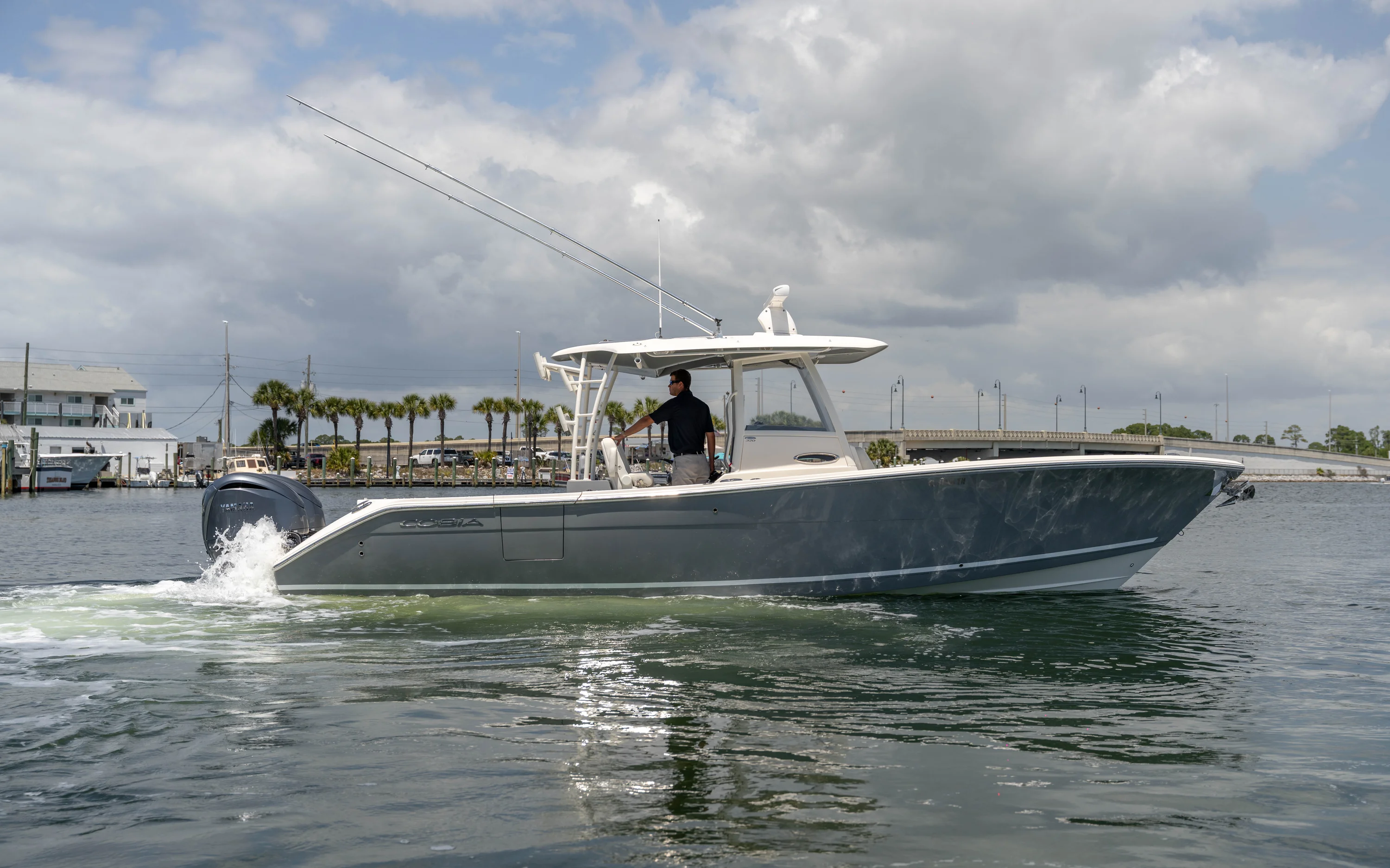 2023 Cobia 32CC Image Thumbnail #5