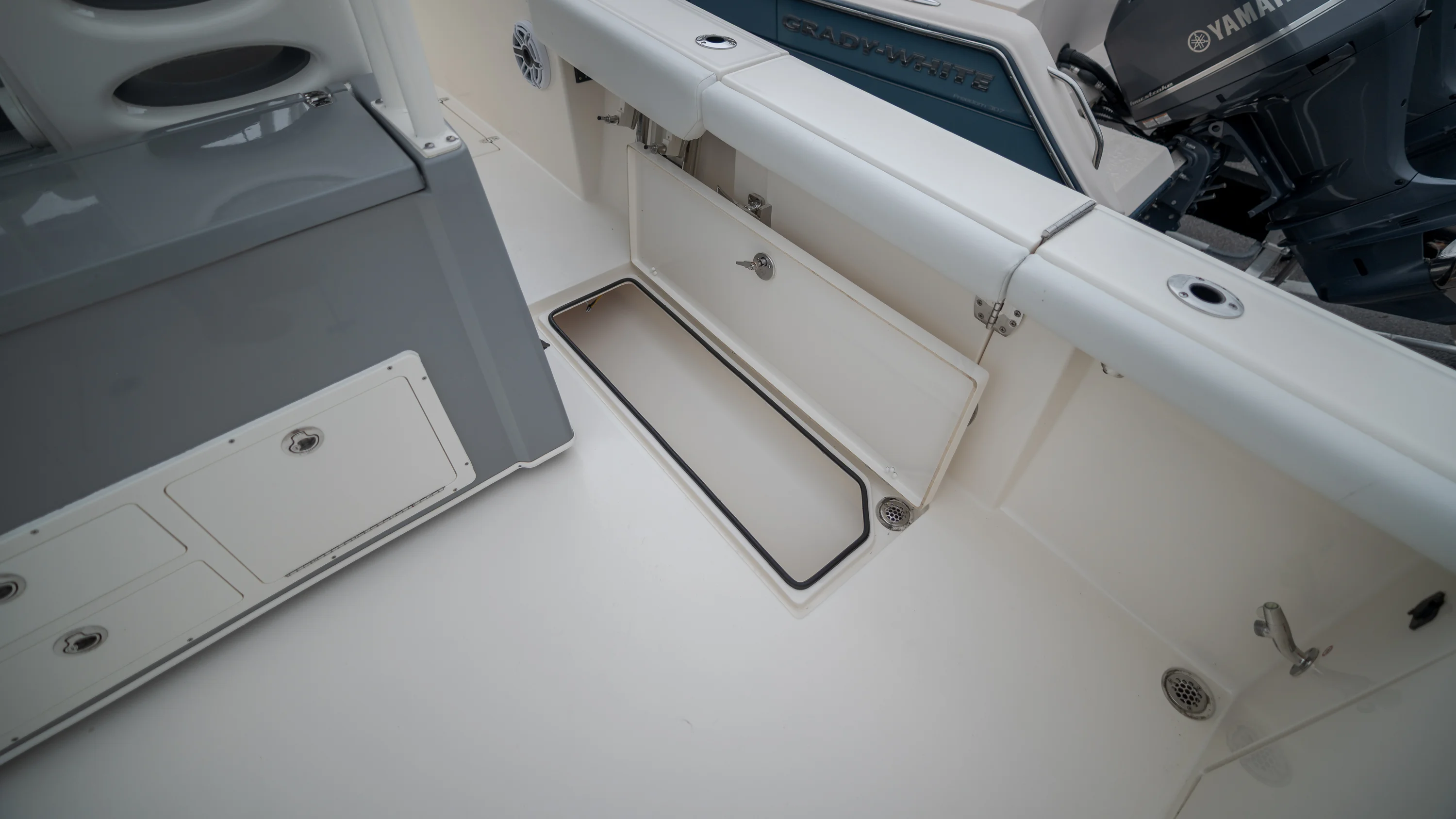 2023 Cobia 32CC Image Thumbnail #38