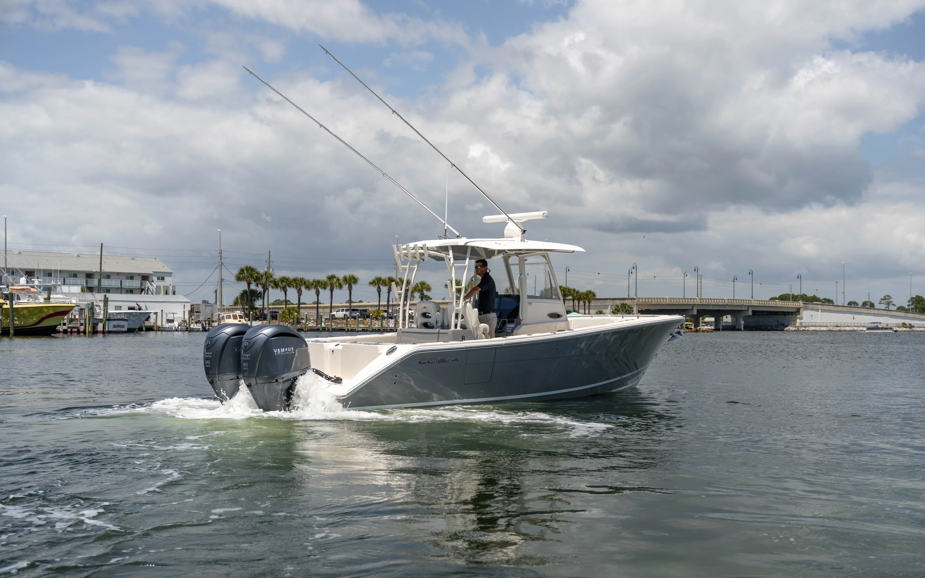 2023 Cobia 32CC Image Thumbnail #4