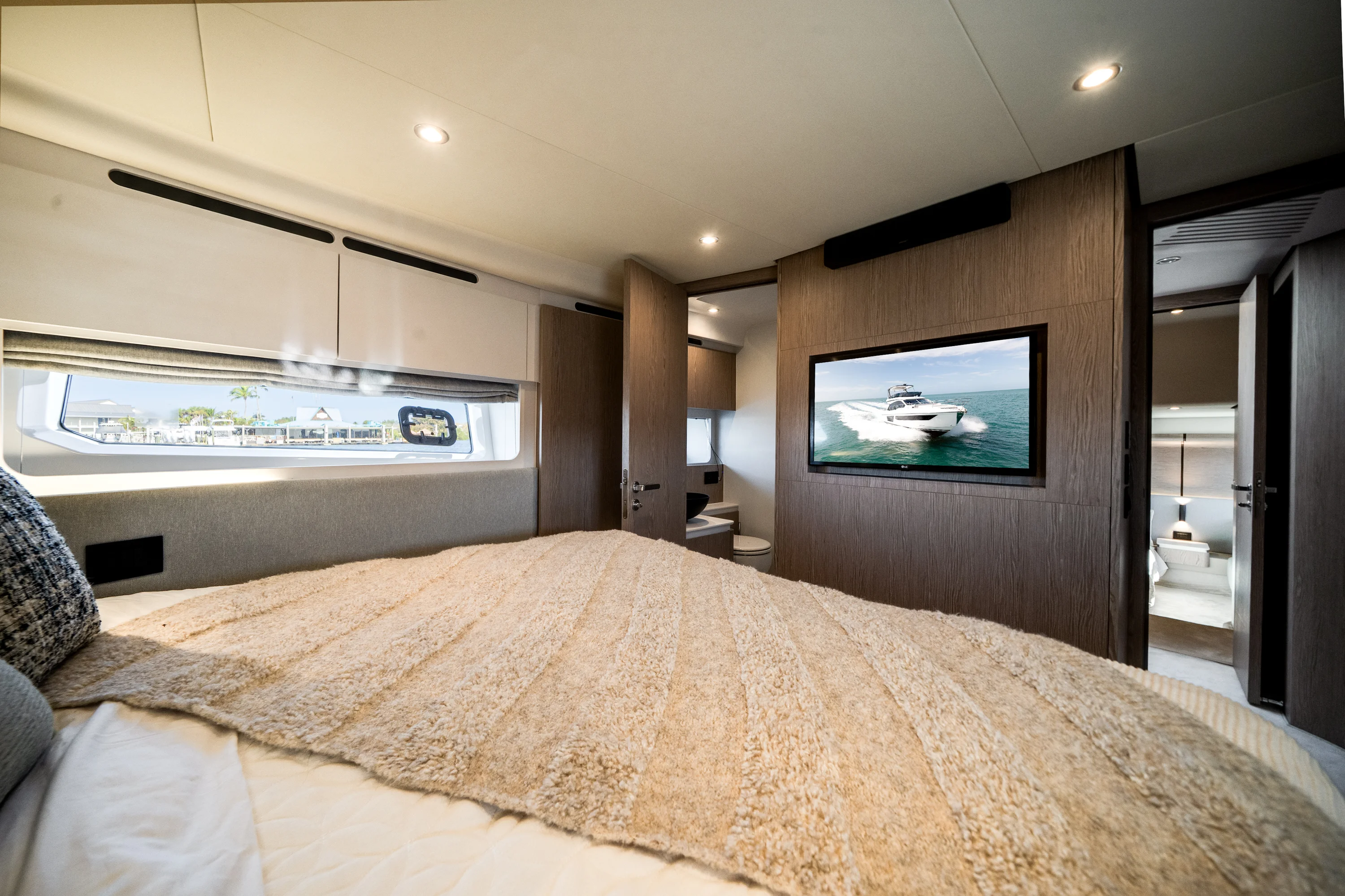 2024 Azimut 53 FLY Image Thumbnail #27