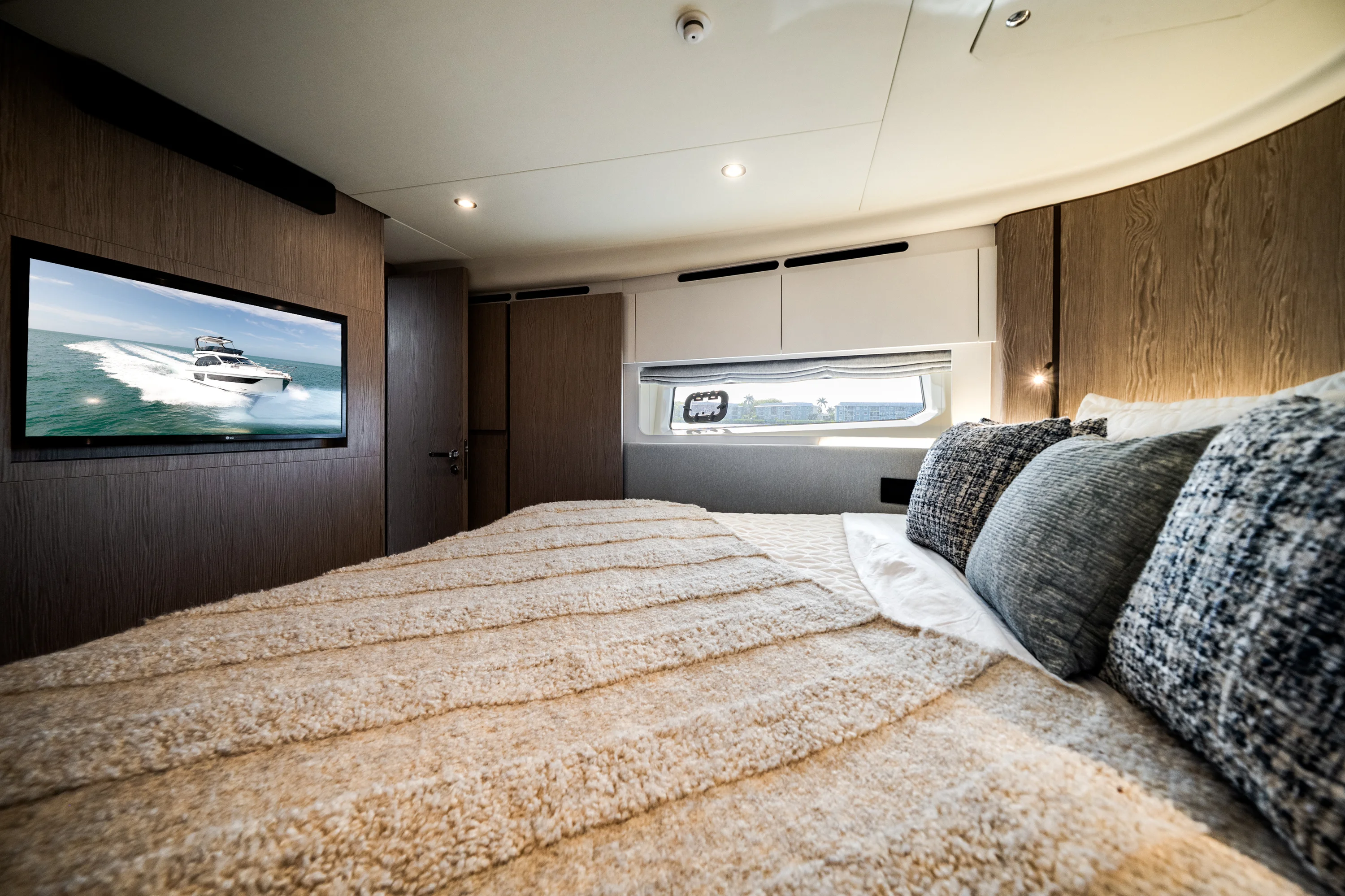 2024 Azimut 53 FLY Image Thumbnail #25