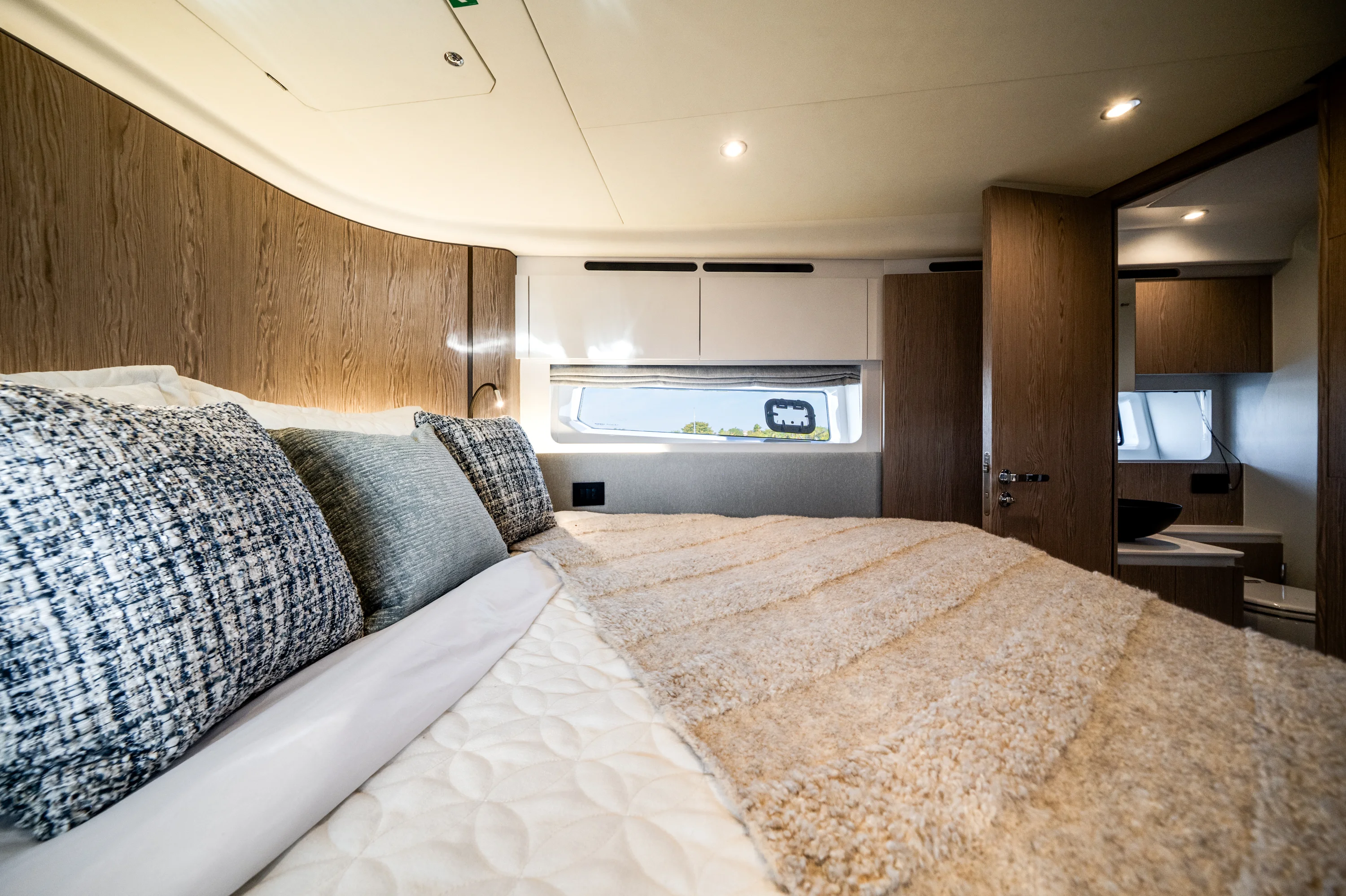 2024 Azimut 53 FLY Image Thumbnail #26