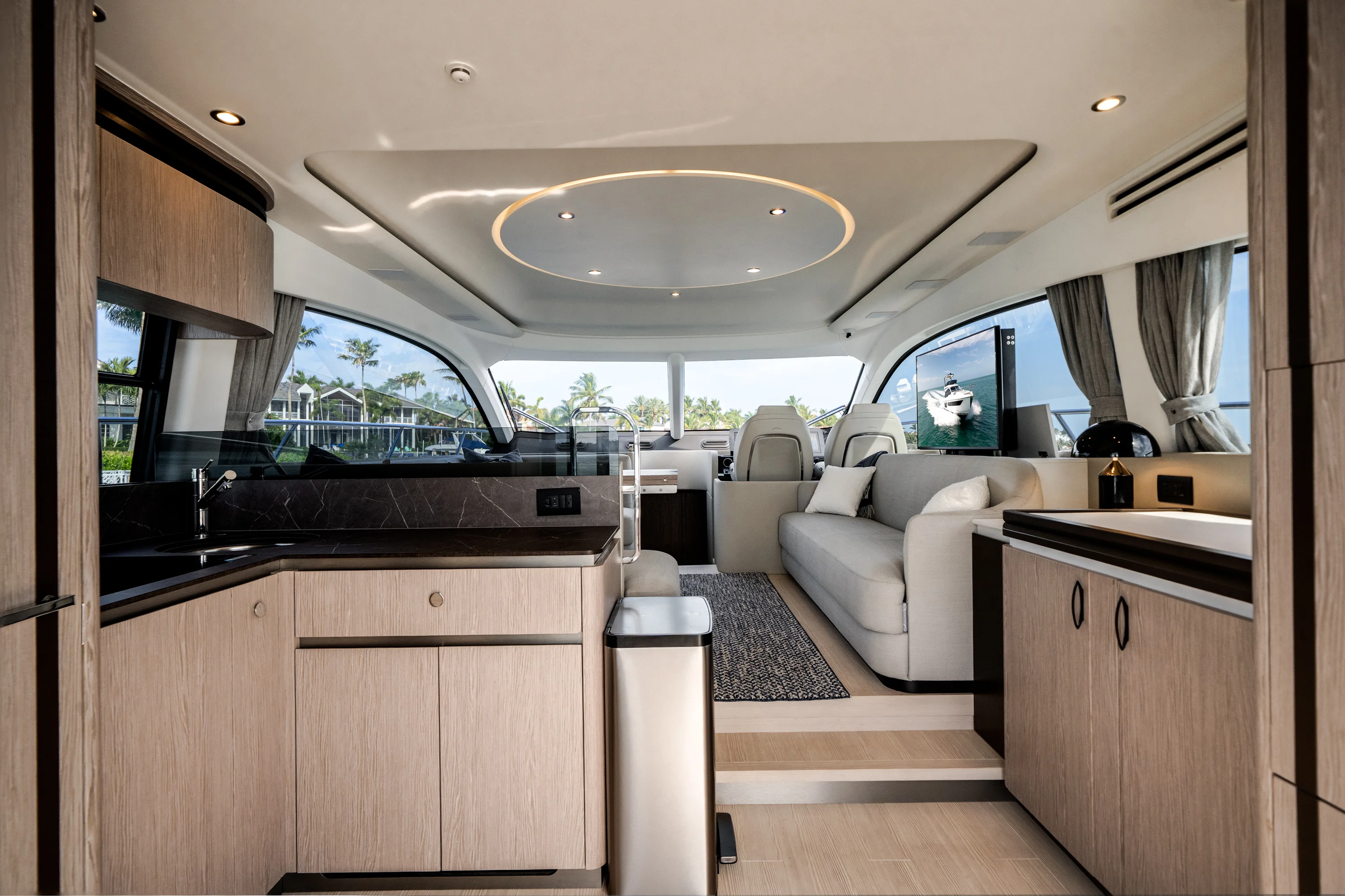 2024 Azimut 53 FLY Image Thumbnail #12