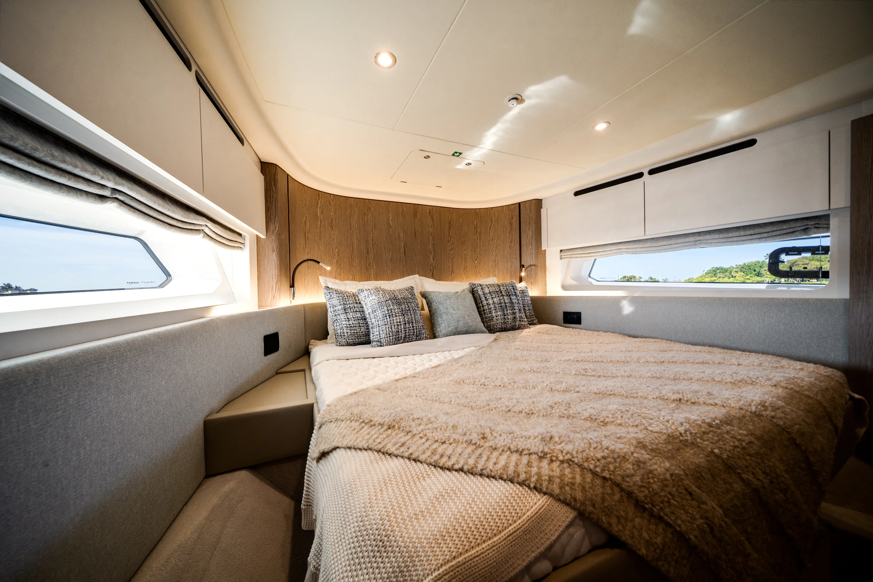 2024 Azimut 53 FLY Image Thumbnail #23