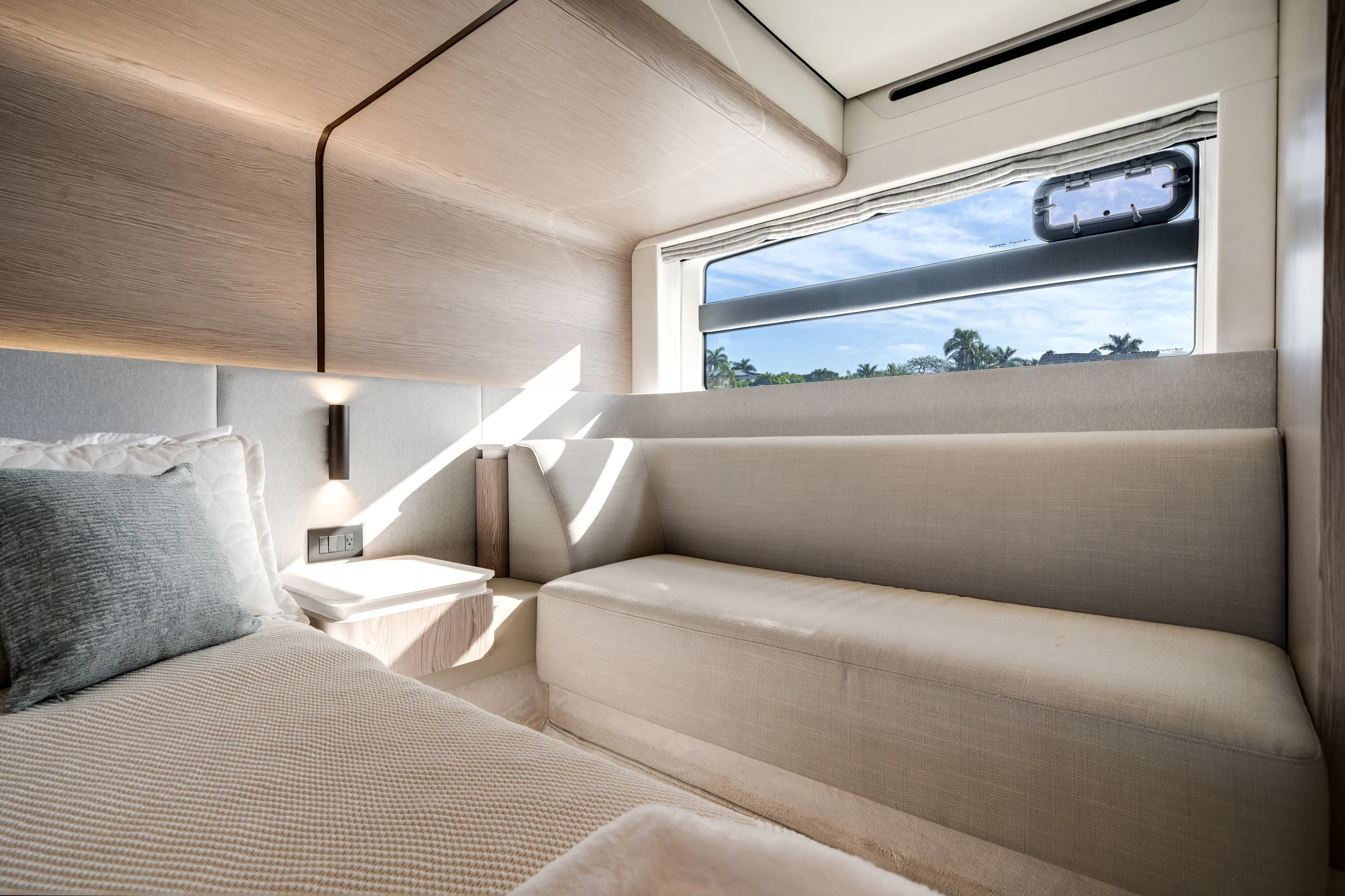 2024 Azimut 53 FLY Image Thumbnail #35