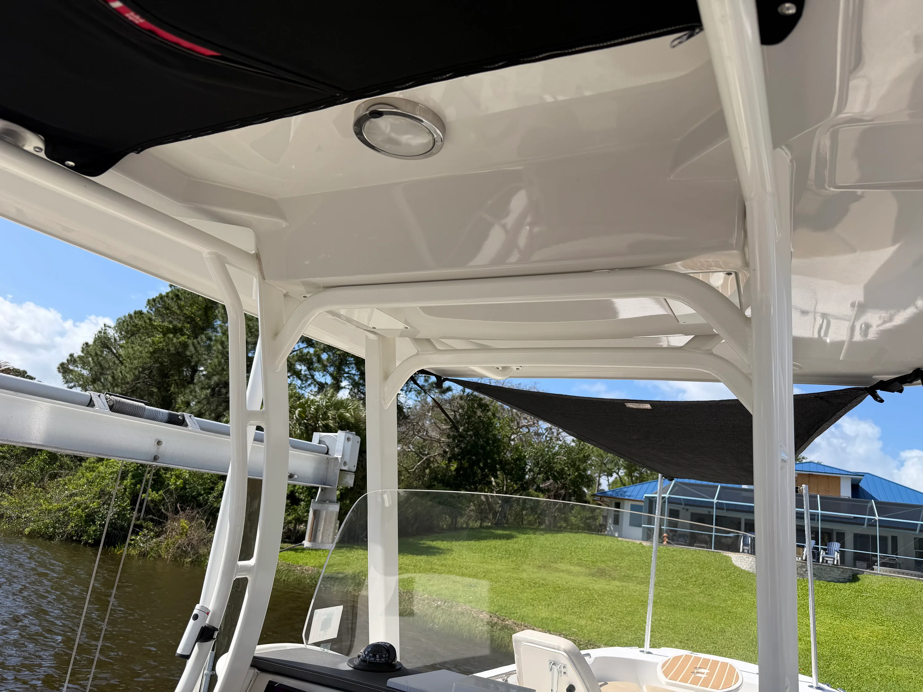 2018 Boston Whaler 270 DAUNTLESS Image Thumbnail #10