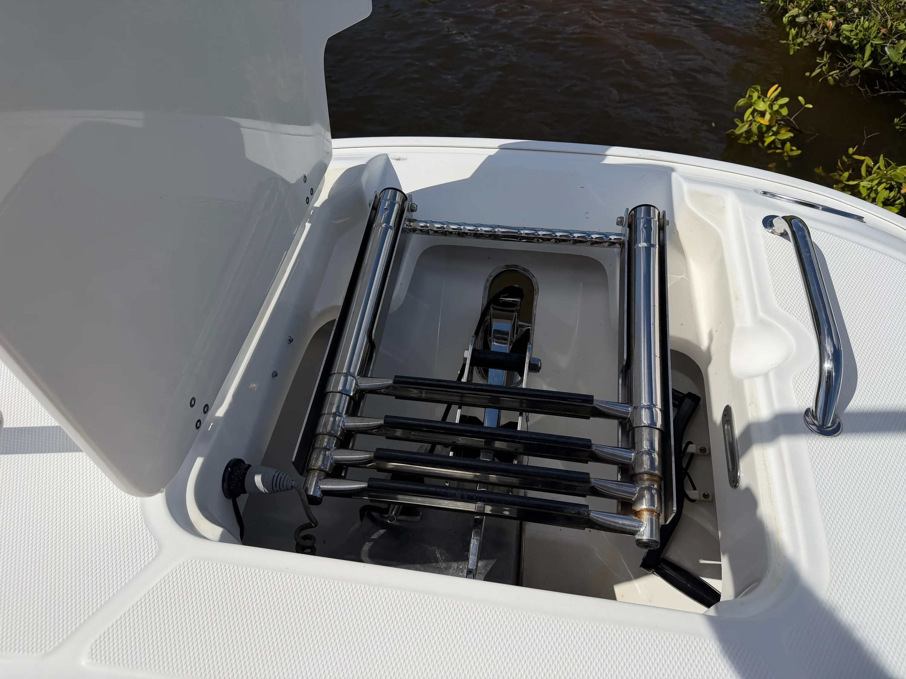 2018 Boston Whaler 270 DAUNTLESS Image Thumbnail #17