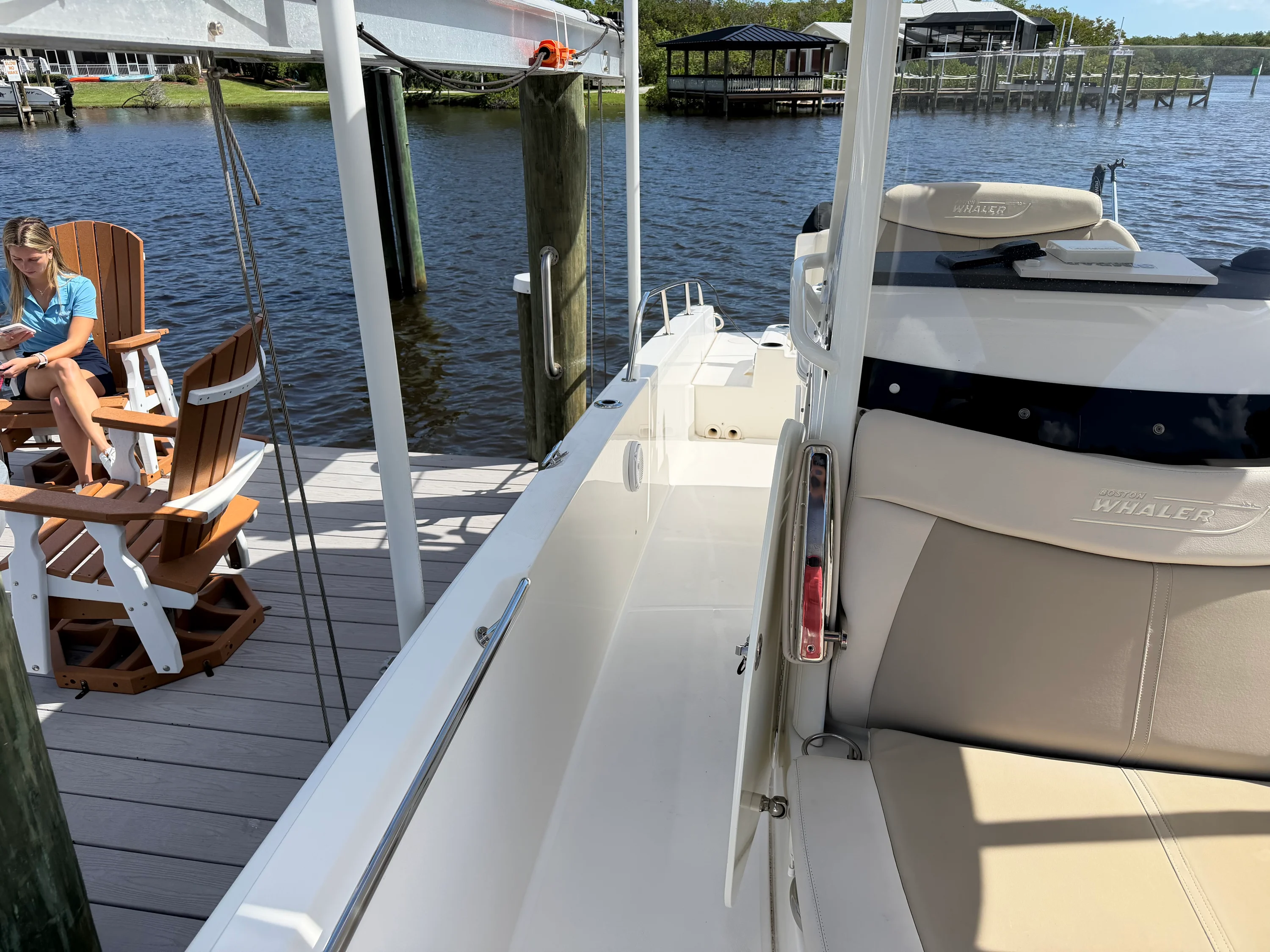 2018 Boston Whaler 270 DAUNTLESS Image Thumbnail #12