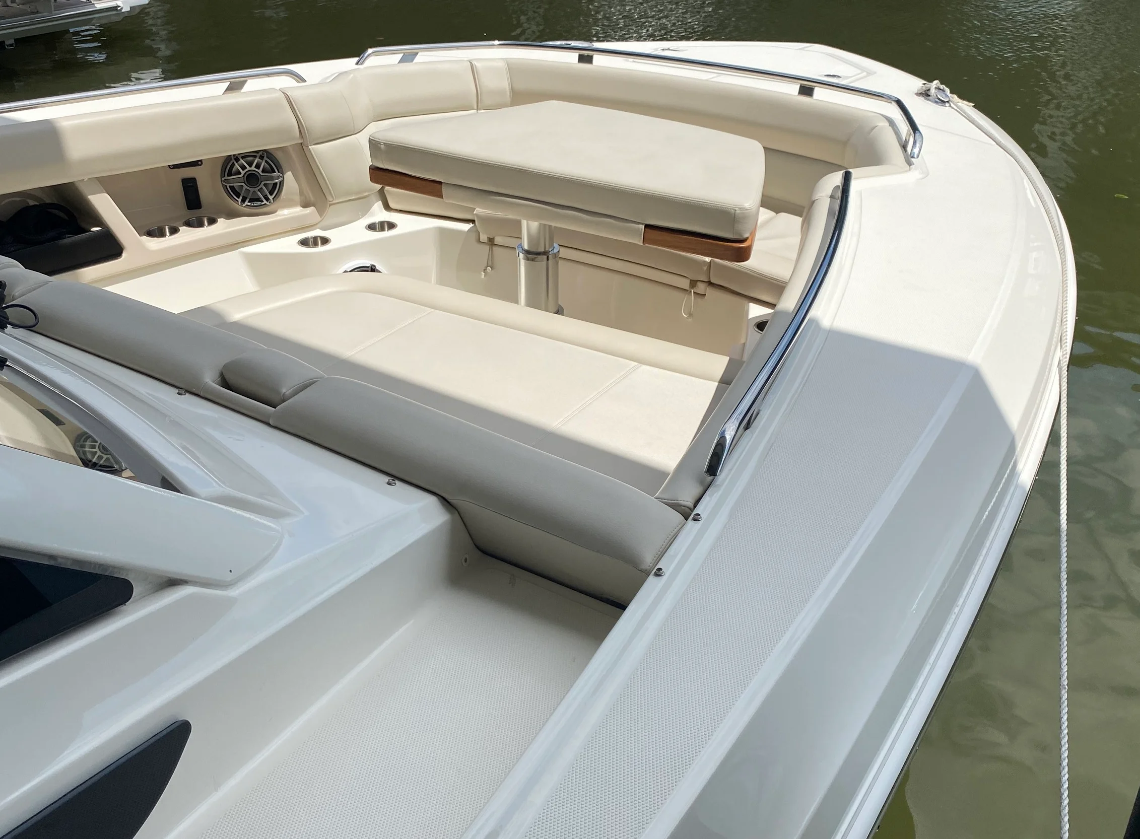 2020 Boston Whaler 350 REALM Image Thumbnail #13