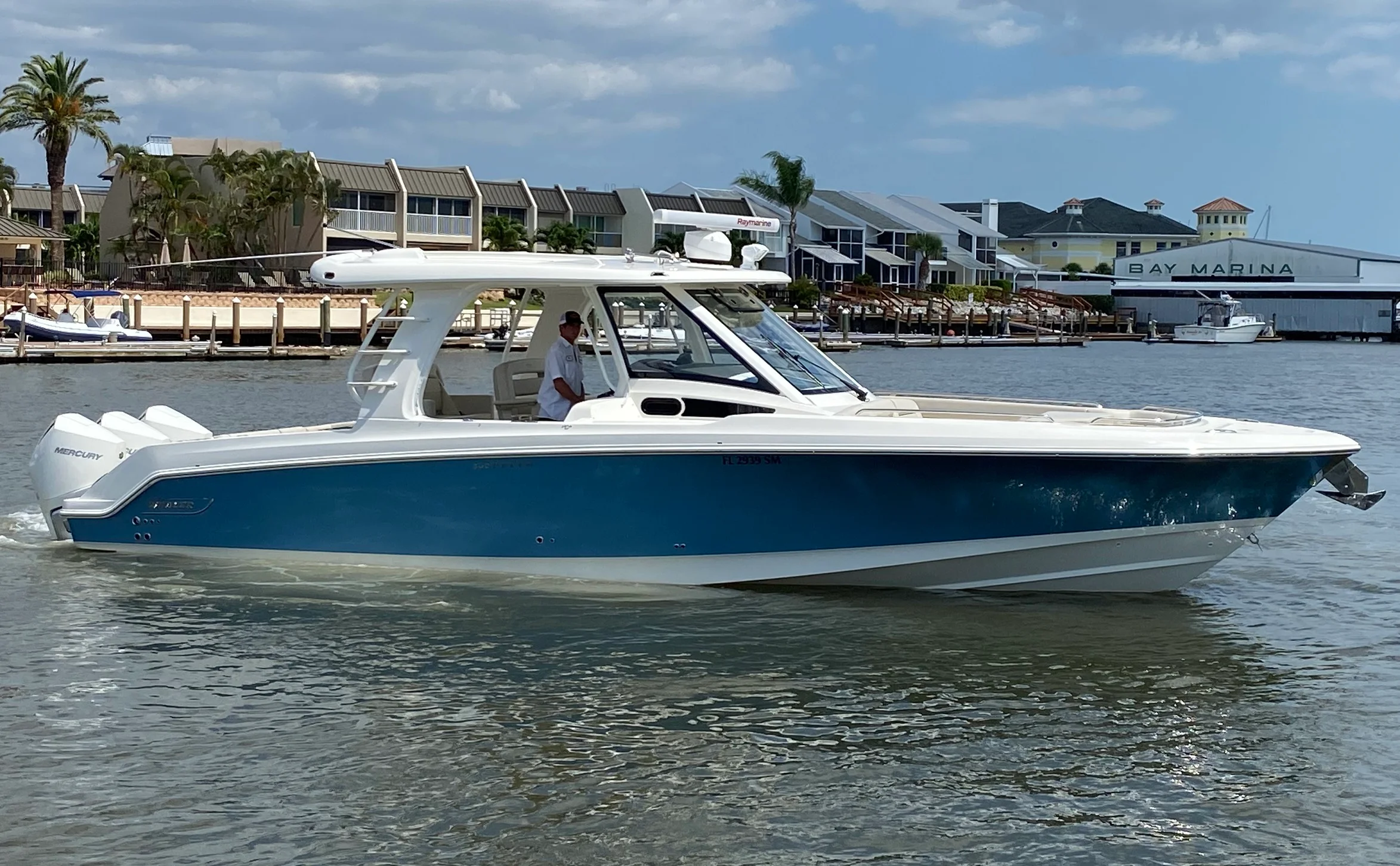 2020 Boston Whaler 350 REALM Image Thumbnail #15