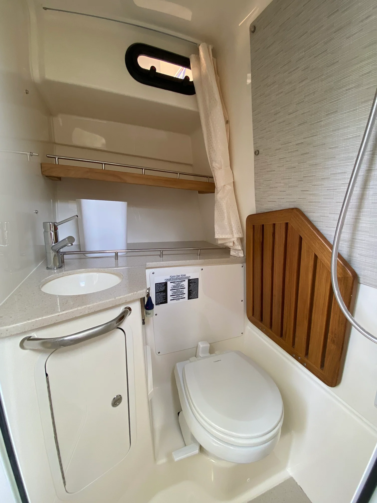 2020 Boston Whaler 350 REALM Image Thumbnail #20