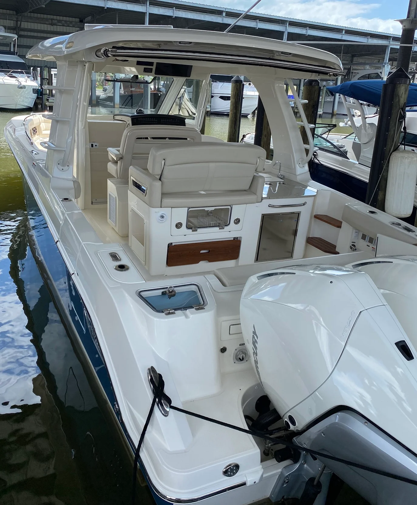 2020 Boston Whaler 350 REALM Image Thumbnail #8