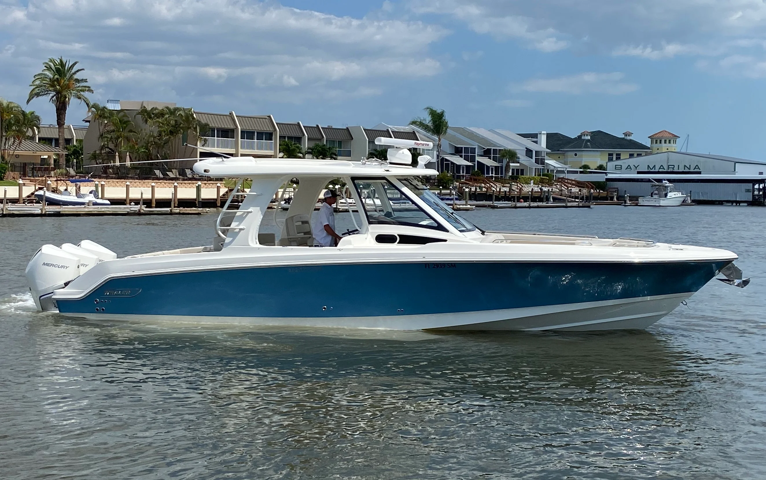 2020 Boston Whaler 350 REALM Image Thumbnail #1