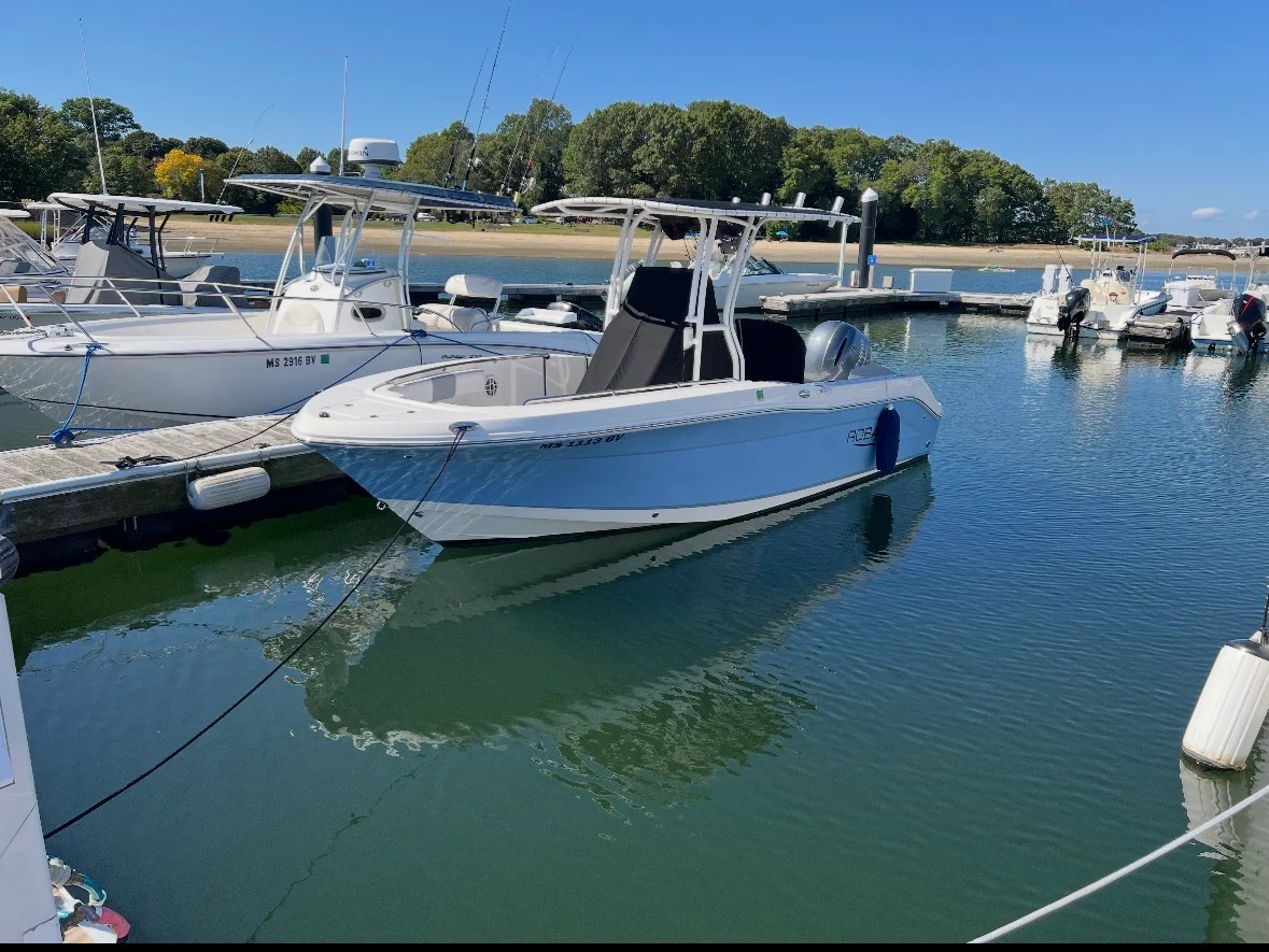 2022 Robalo R200 CC Image Thumbnail #0