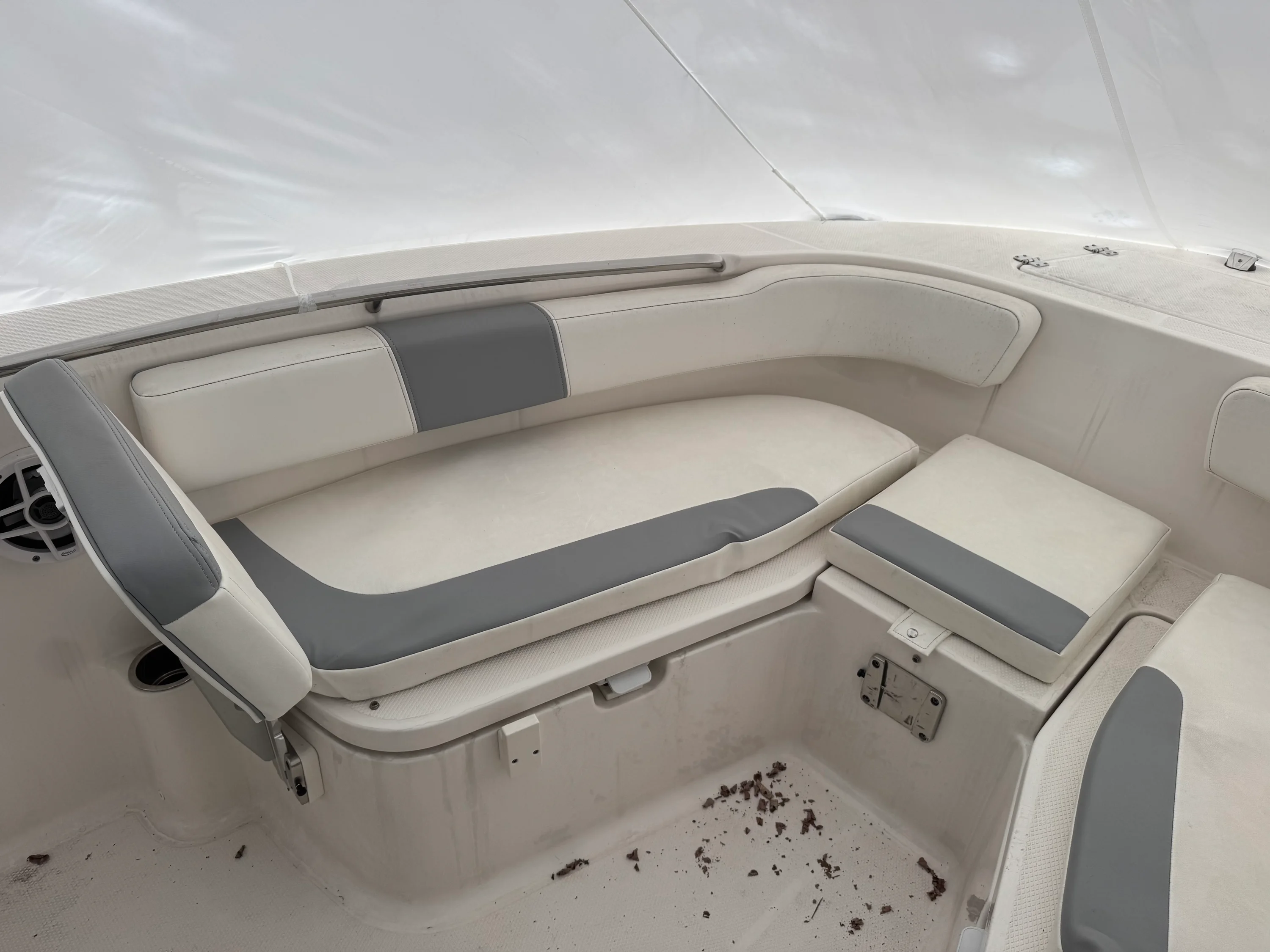 2022 Robalo R200 CC Image Thumbnail #9