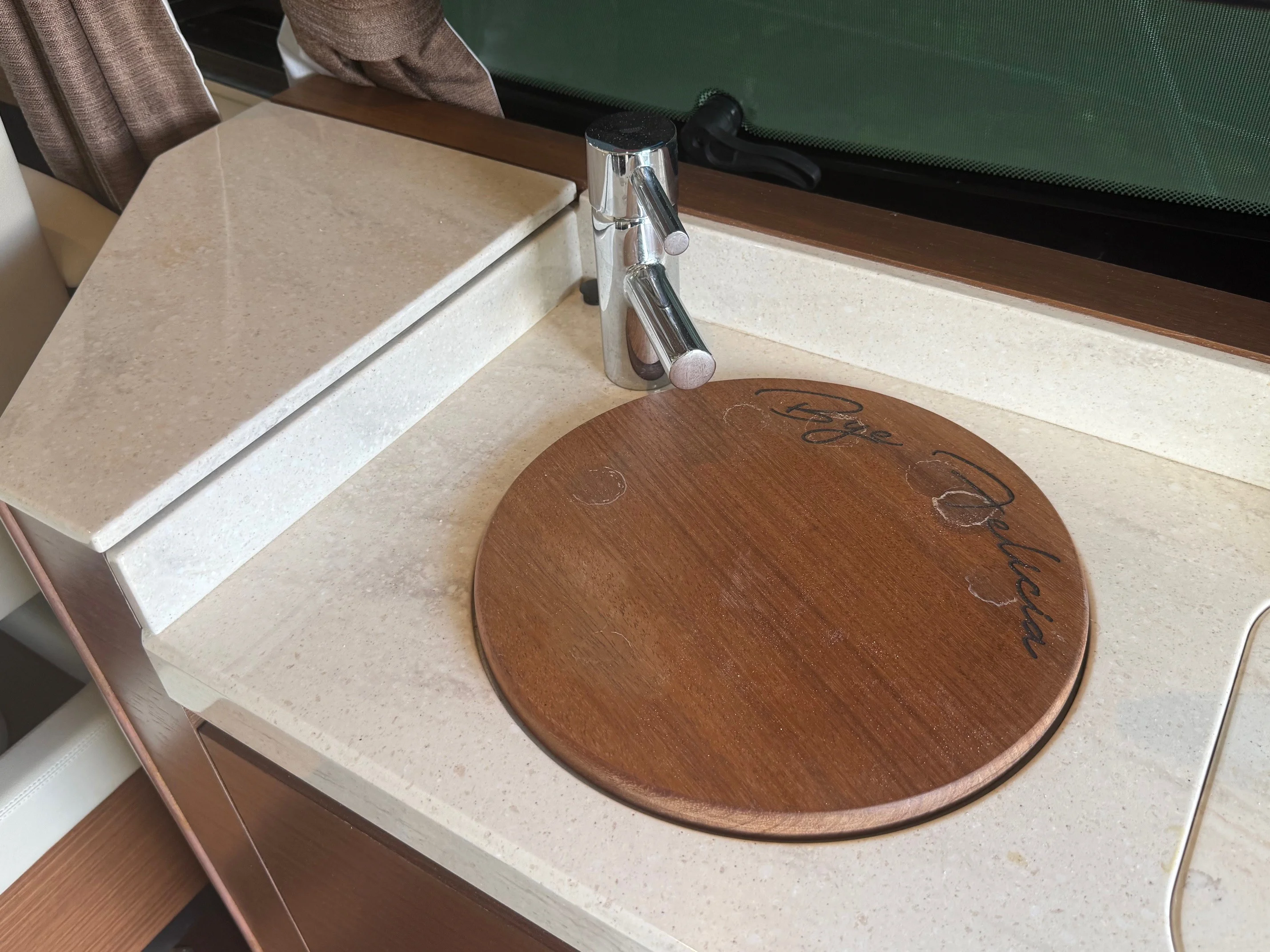 2016 Sea Ray 510 SUNDANCER Image Thumbnail #50