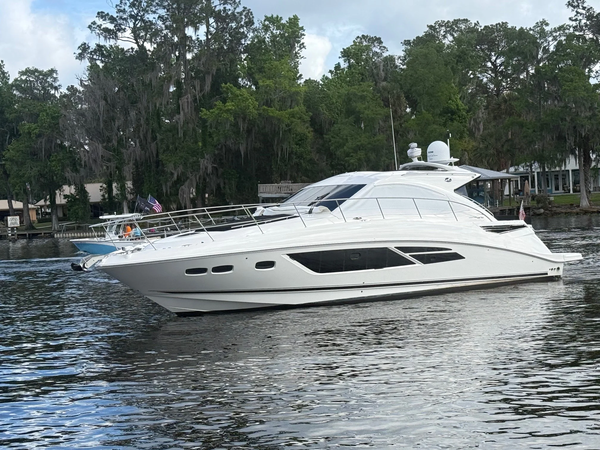 2016 Sea Ray 510 SUNDANCER Image Thumbnail #2