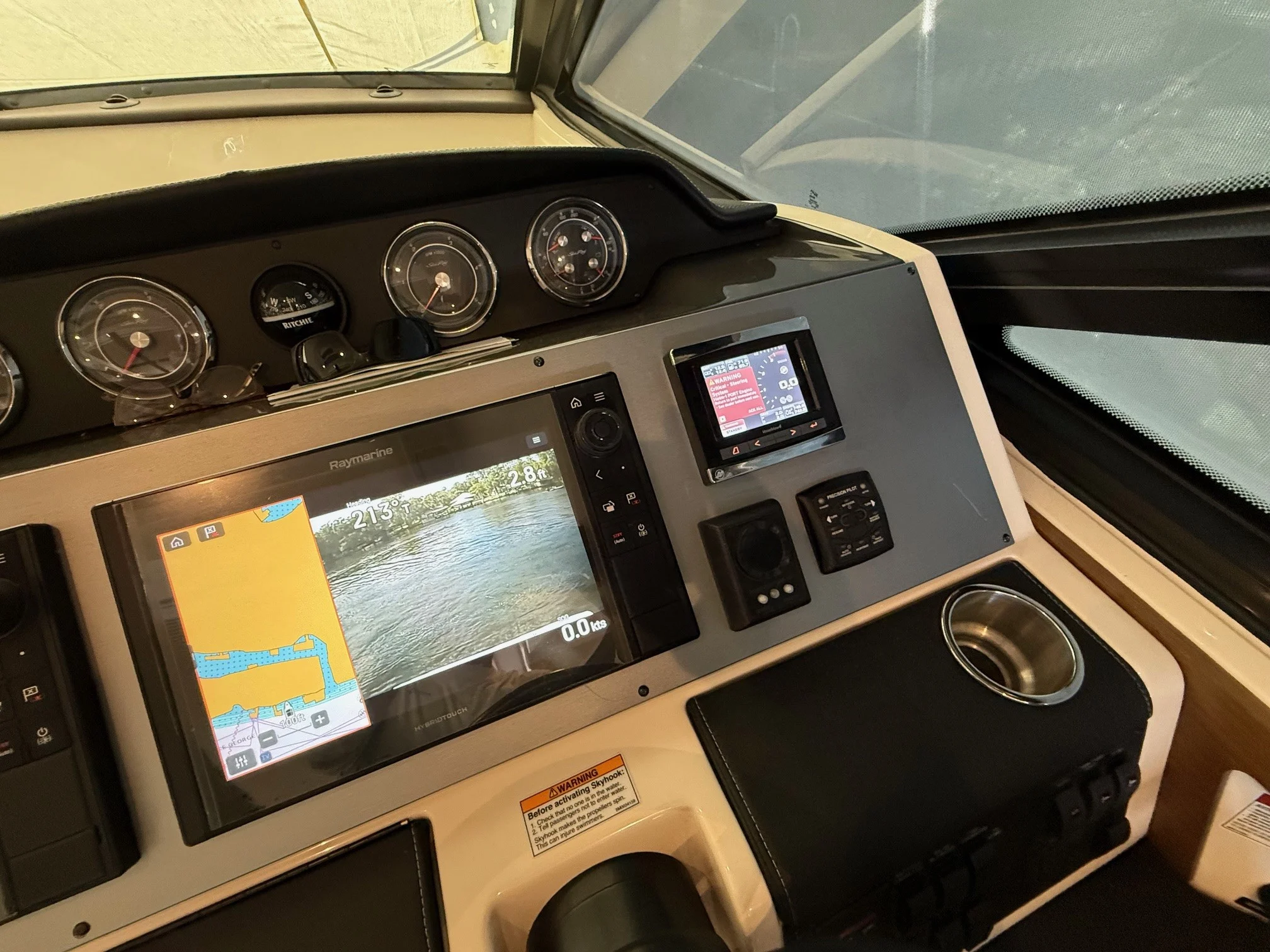 2016 Sea Ray 510 SUNDANCER Image Thumbnail #23