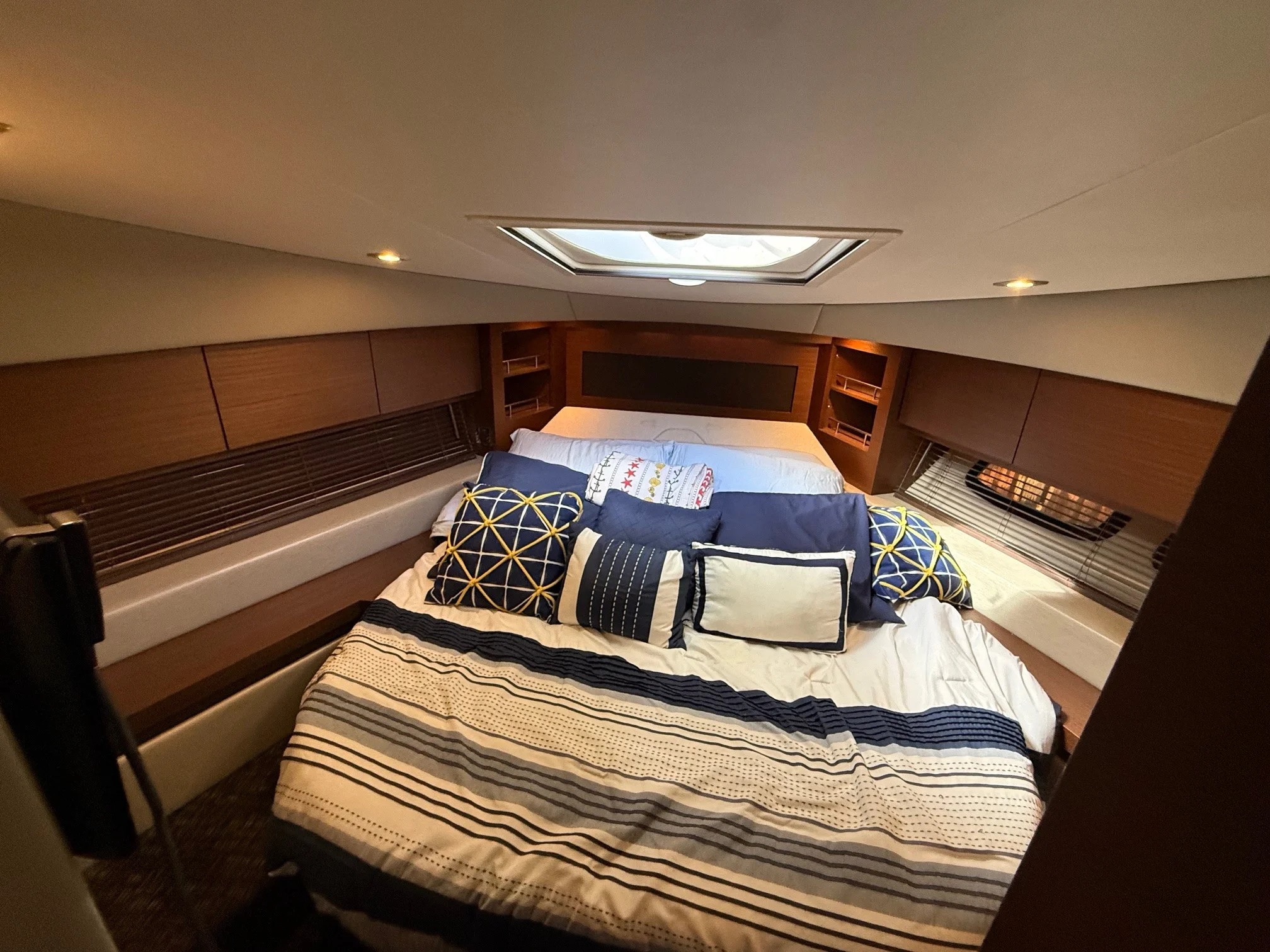 2016 Sea Ray 510 SUNDANCER Image Thumbnail #36