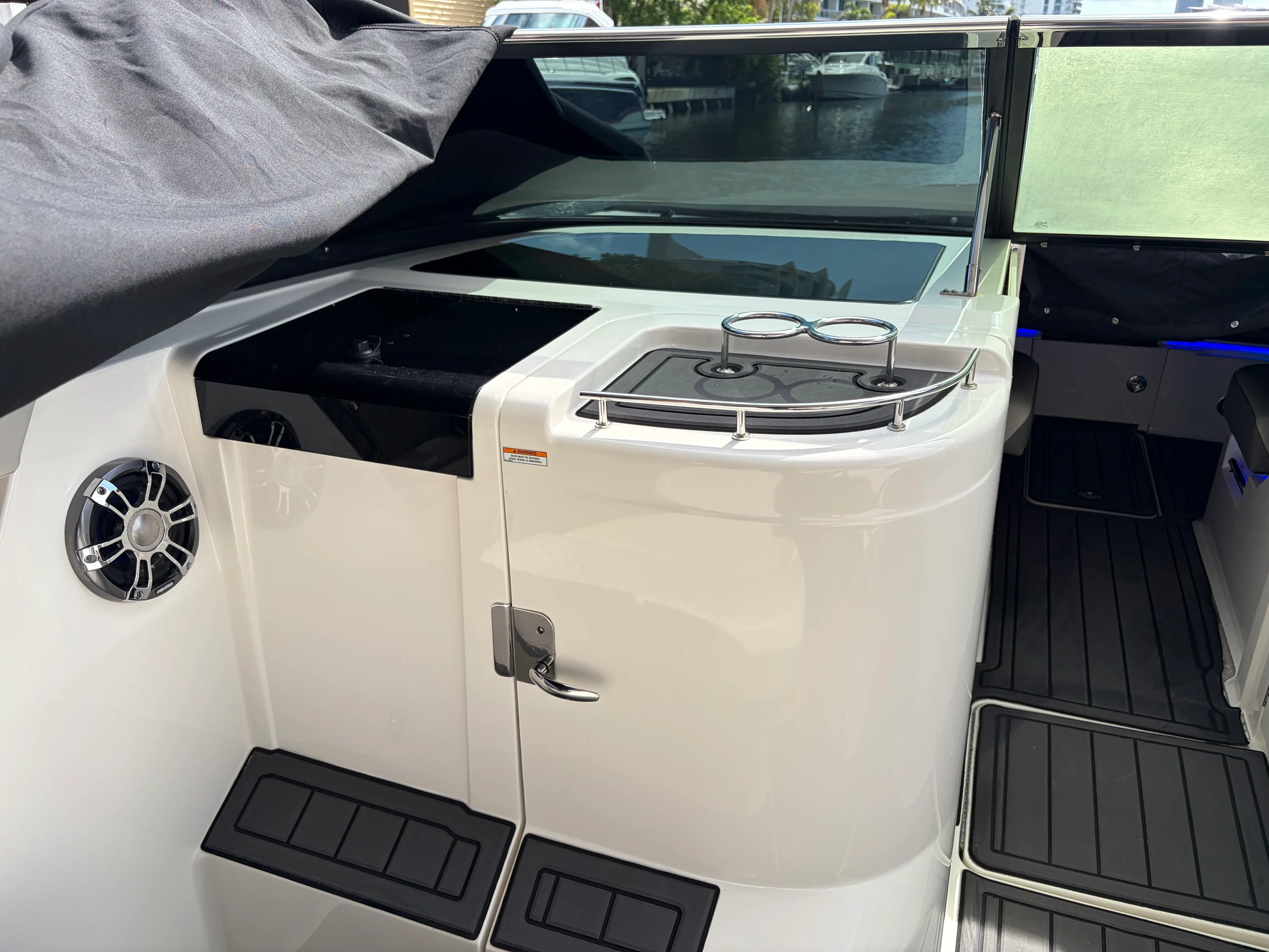 2023 Sea Ray 350 SLX OB Image Thumbnail #22