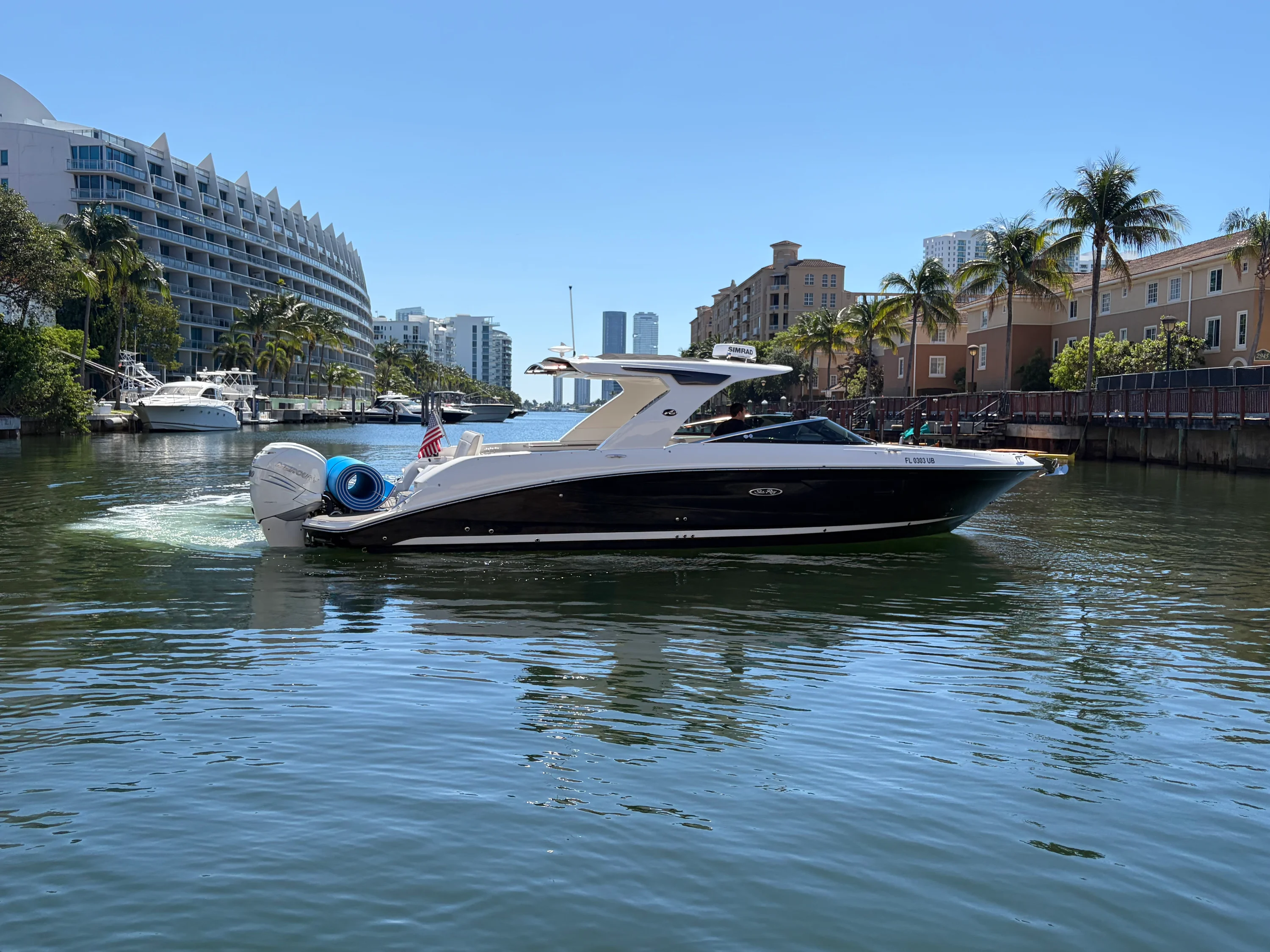 2023 Sea Ray 350 SLX OB Image Thumbnail #13