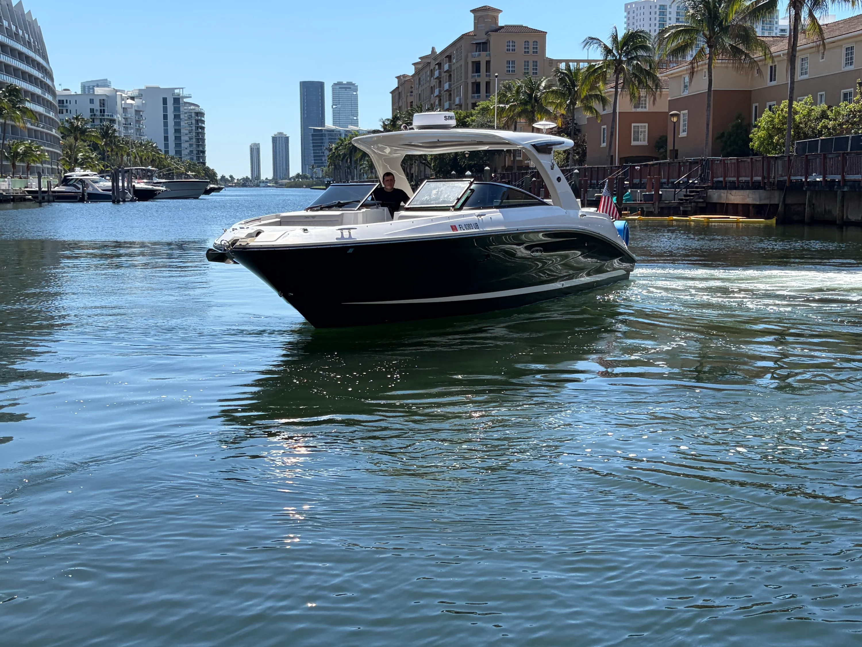 2023 Sea Ray 350 SLX OB Image Thumbnail #5