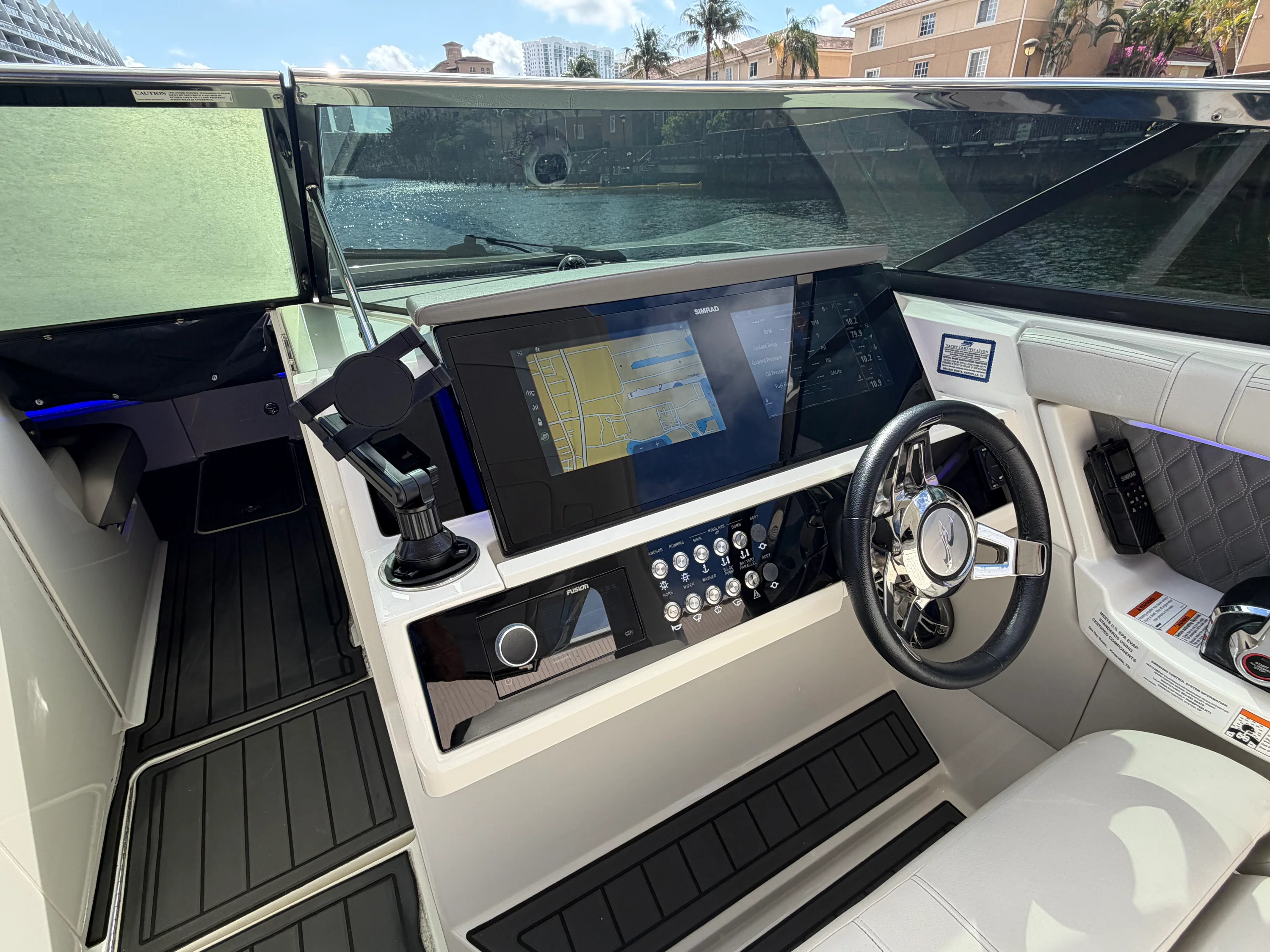 2023 Sea Ray 350 SLX OB Image Thumbnail #18